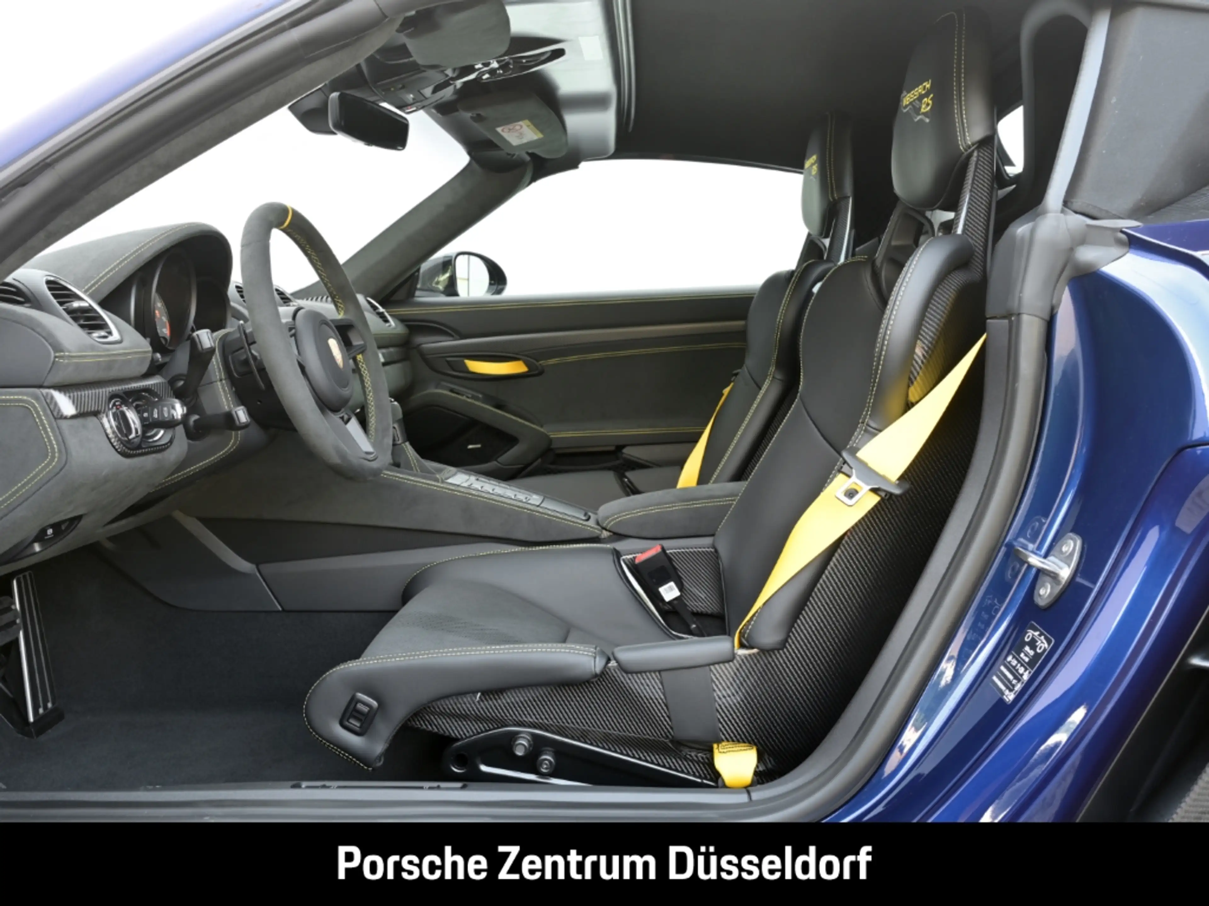 Porsche 718 Spyder RS — photo 9