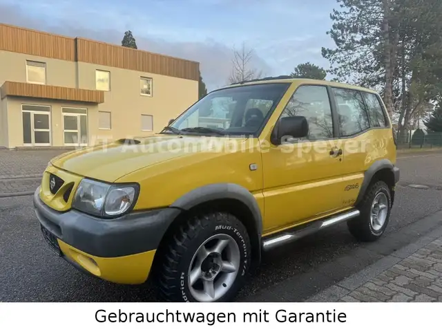 Nissan Terrano 2,4 Fun 4x4 TÜV NEU Garantie LPG