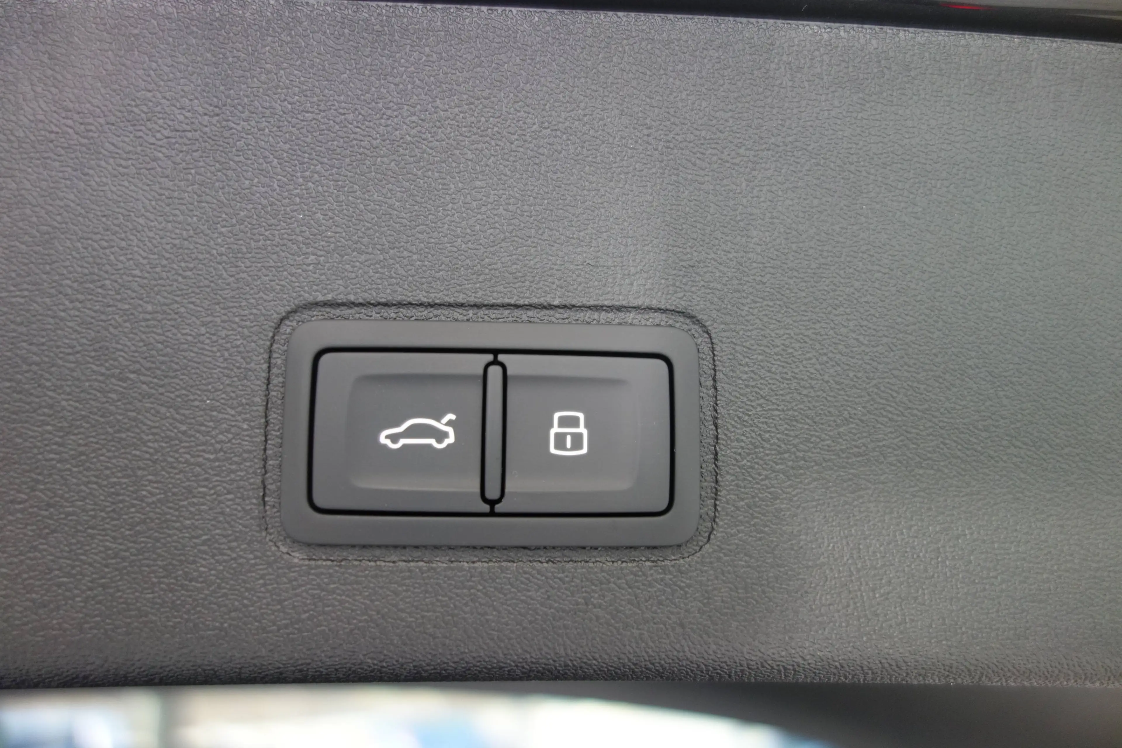 Audi Q3 TDI intense 110 kW — photo 13