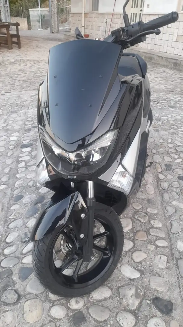 Yamaha NMAX - 1