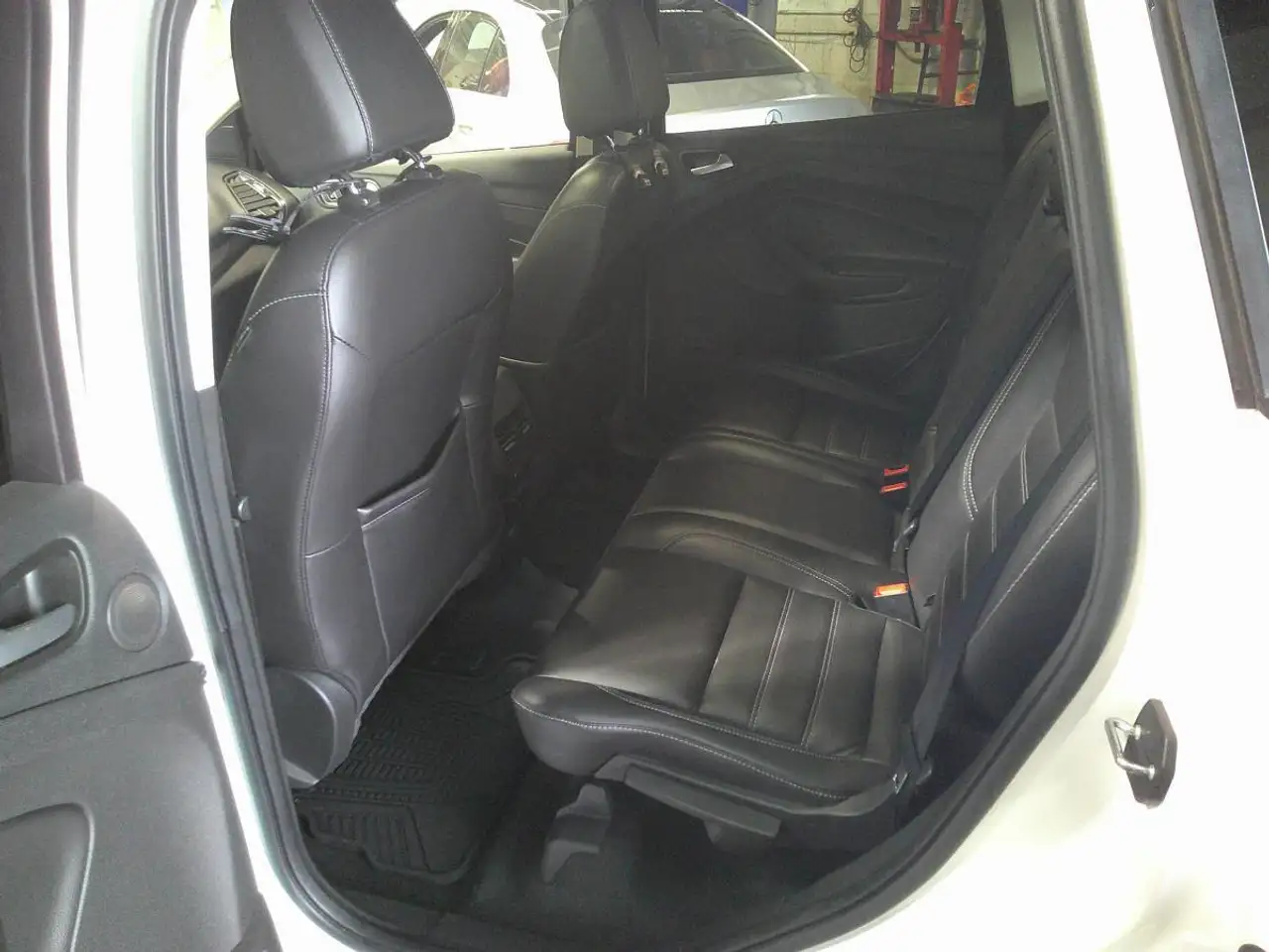 Ford Escape снимка Ford Escape