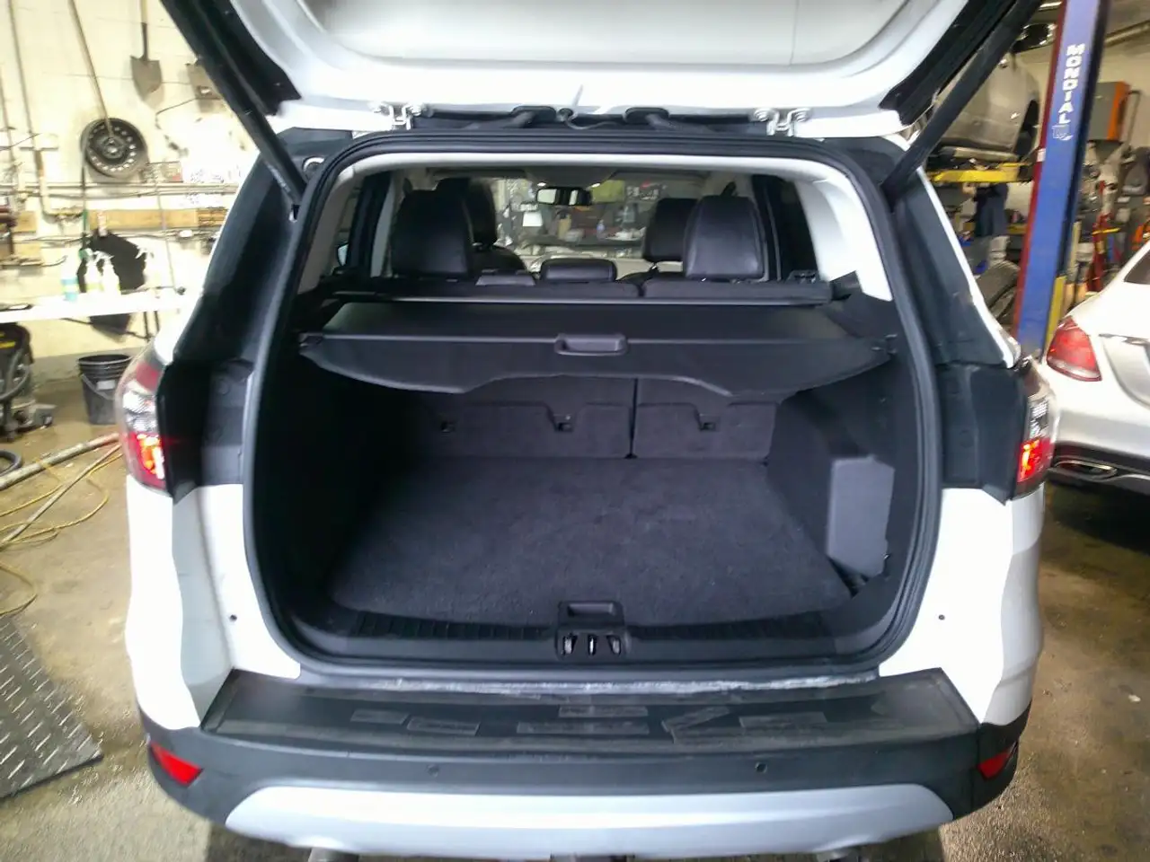 Ford Escape снимка Ford Escape