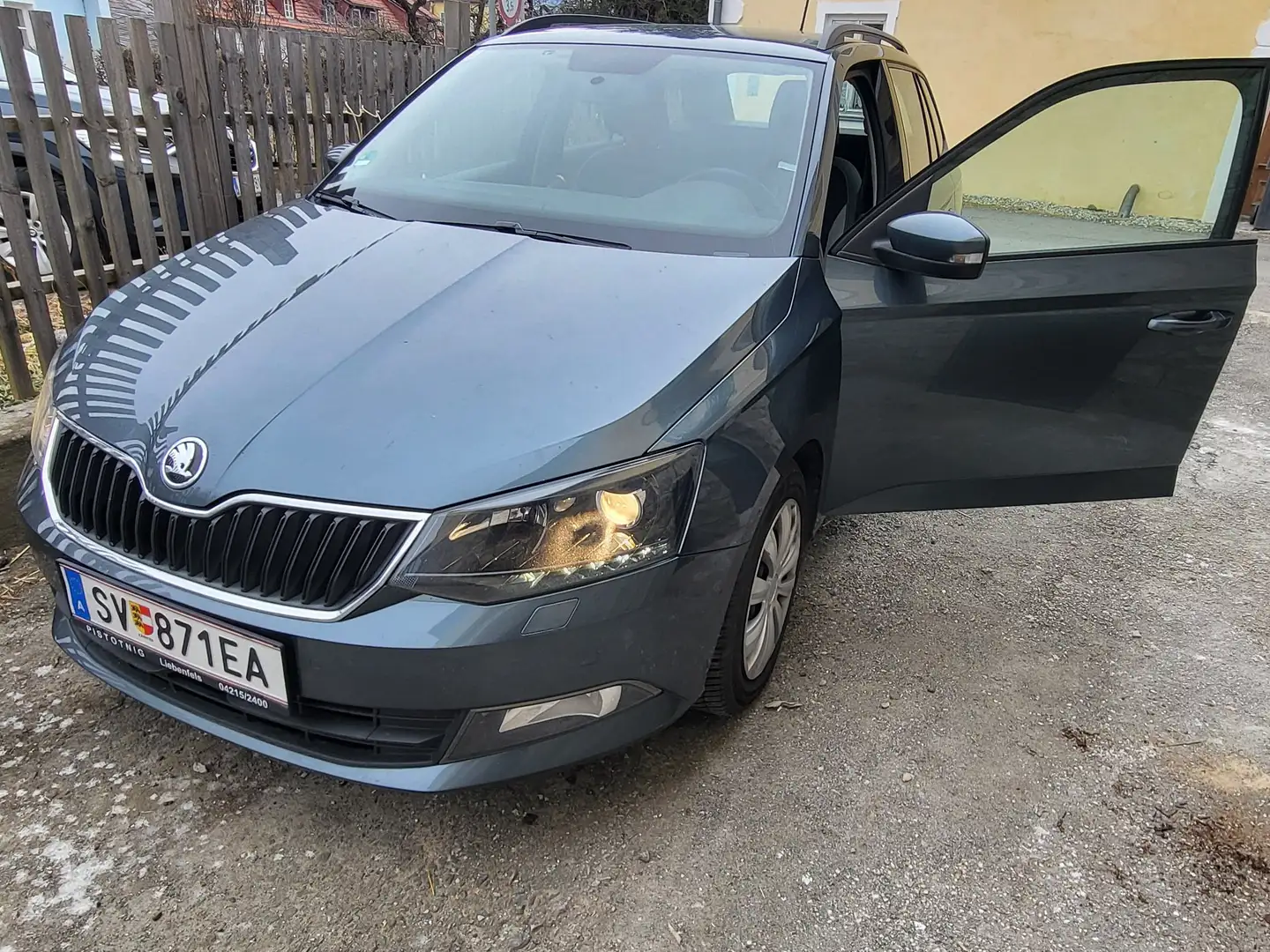 Skoda Fabia Fabia Combi Style 1,4 TDI Style Grau - 1