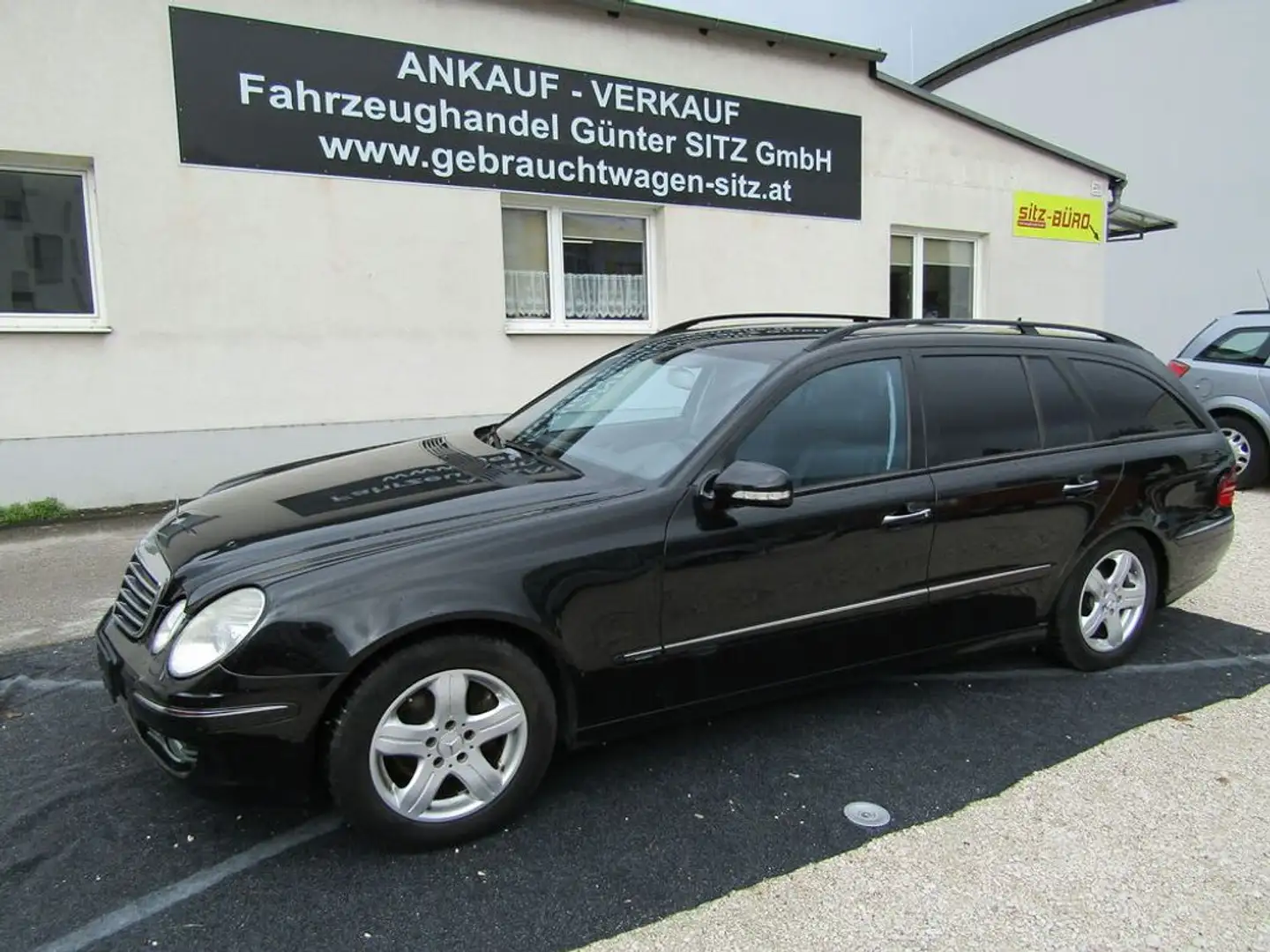 Mercedes-Benz E 200 T CDI (211.207) Schwarz - 1