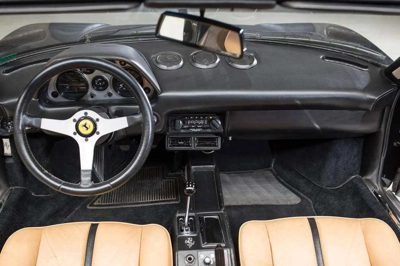 Ferrari 308 GTS Vergaser 1978, foto 7