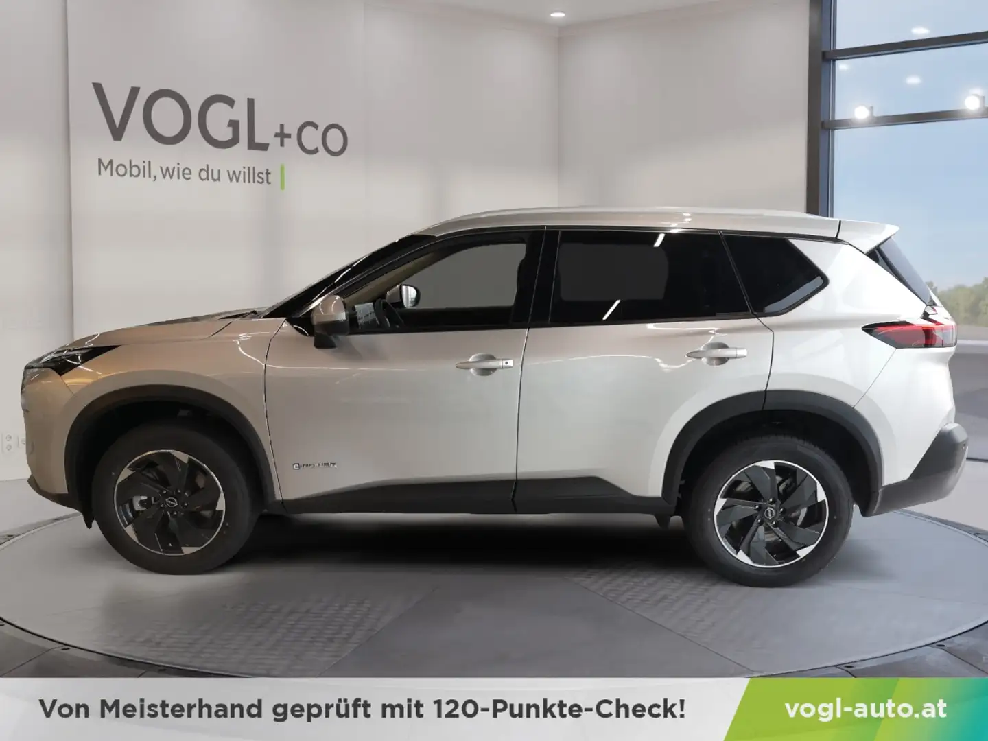 Nissan X-Trail X-Trail N-Connecta 1,5 VC-T e-4ORCE 21 PS 5-Sitzer Silber - 2