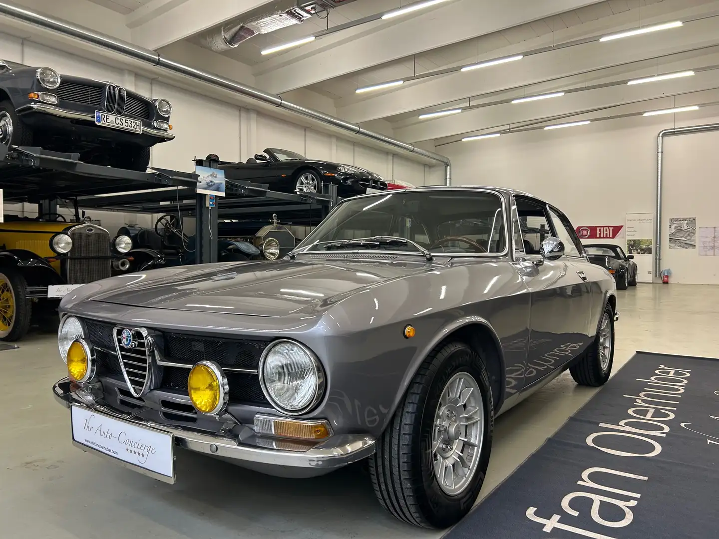 Alfa Romeo 2000 GT Veloce Grau - 1