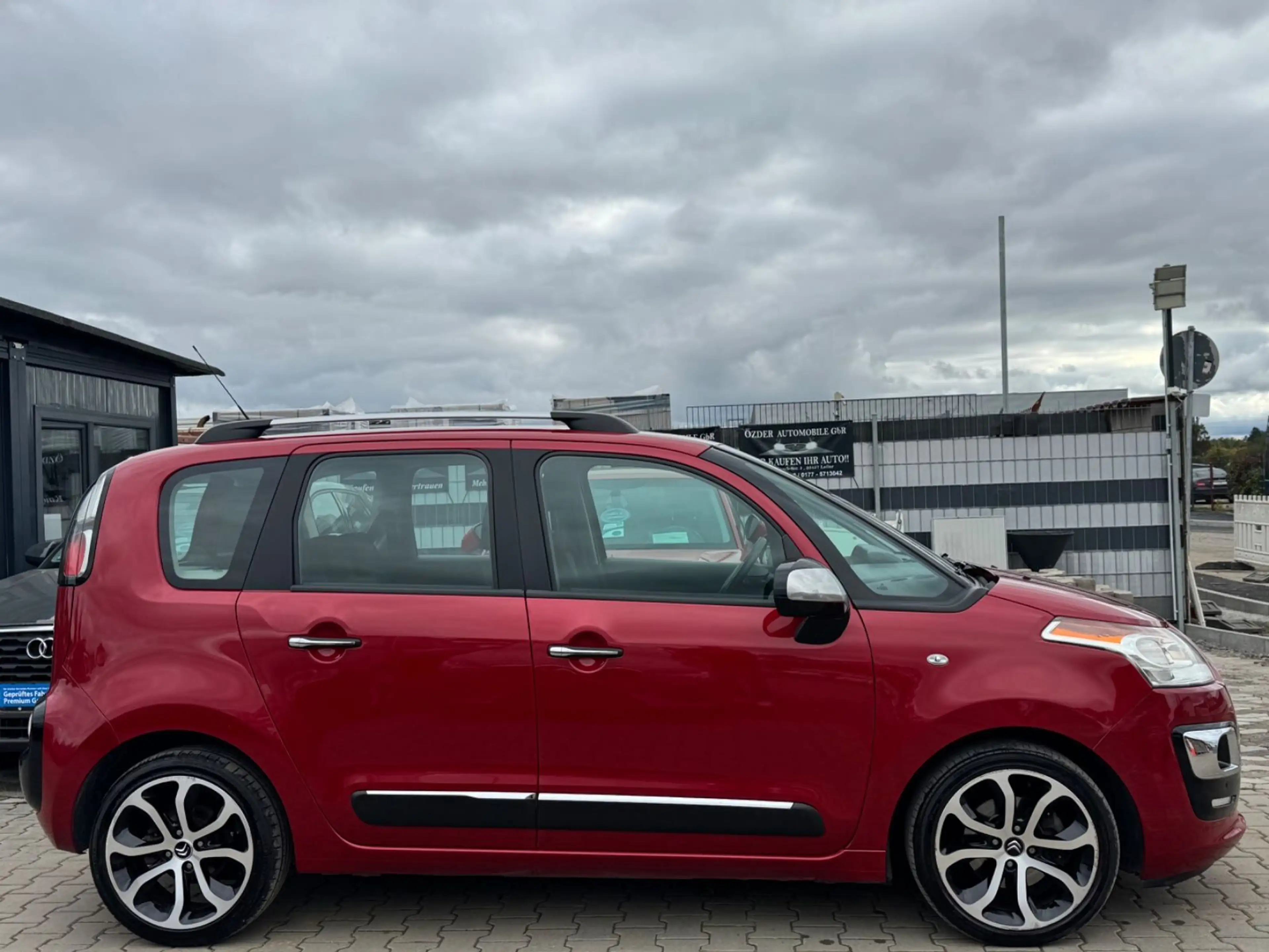 Citroen C3 Picasso 1.6 HDi Selection+Finanzierung+ — photo 9