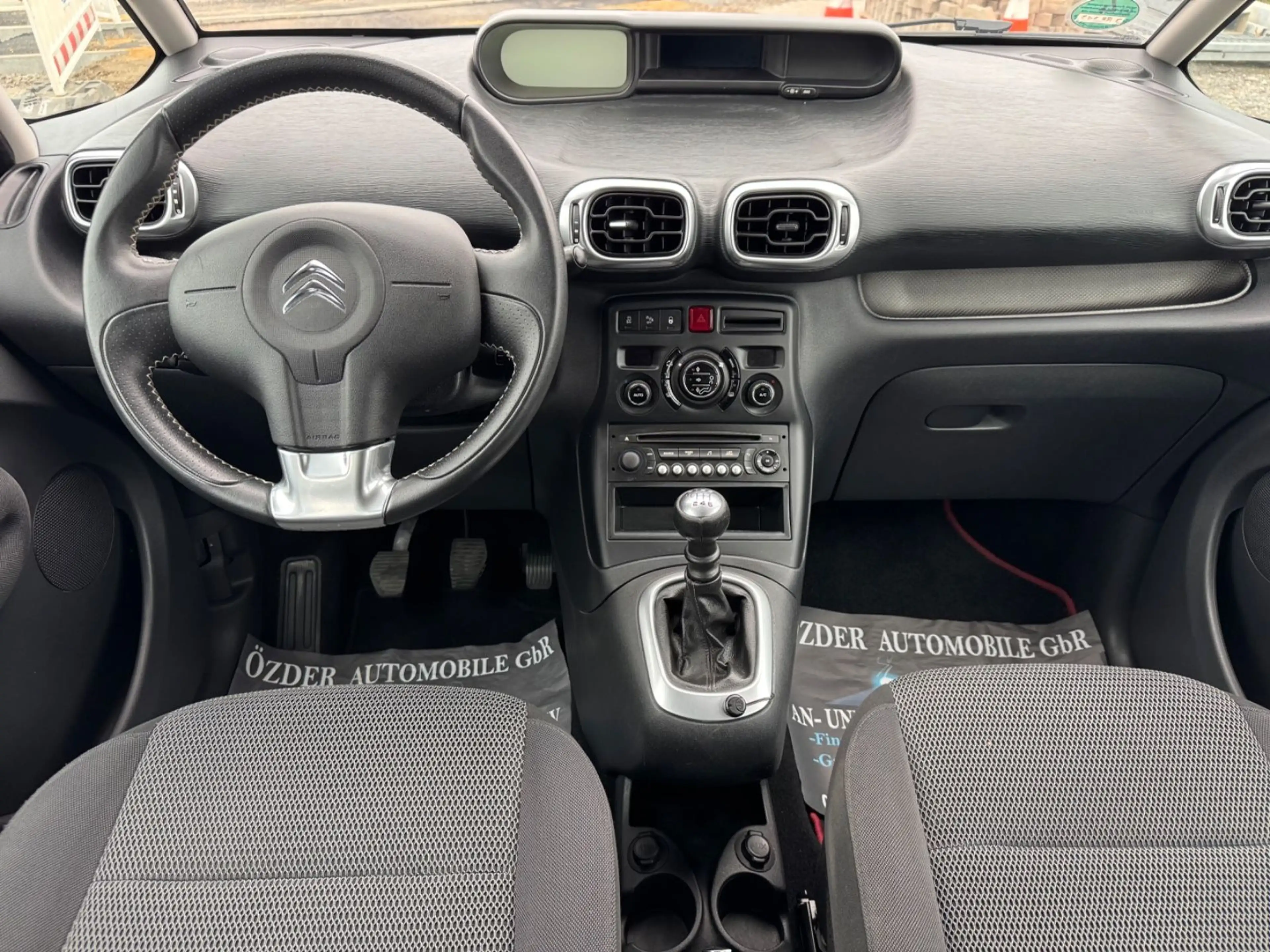 Citroen C3 Picasso 1.6 HDi Selection+Finanzierung+ — photo 12