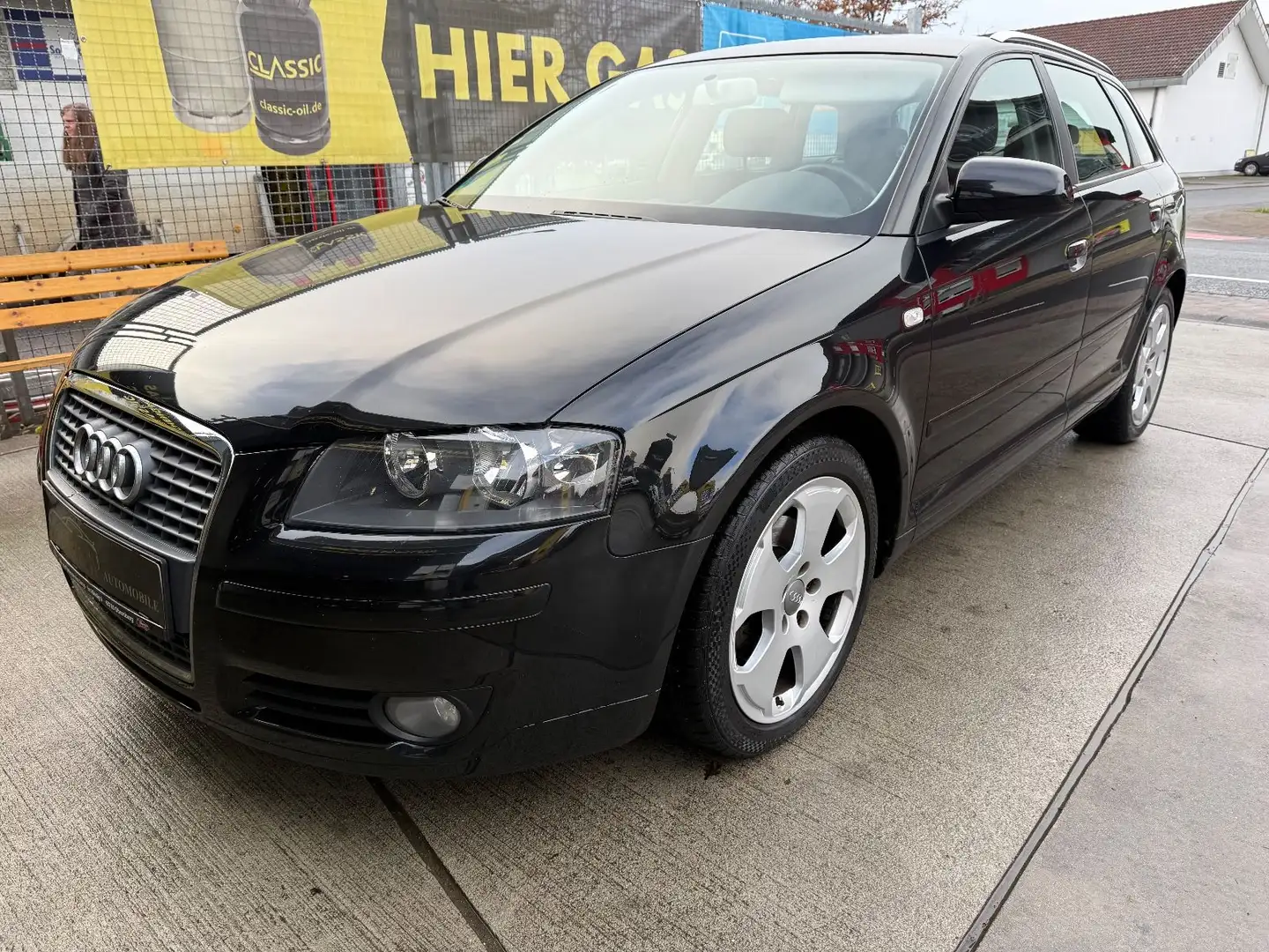 Audi A3 Sportback 2.0 TDI Ambition/ ALU /KLIMA/PDC Schwarz - 1
