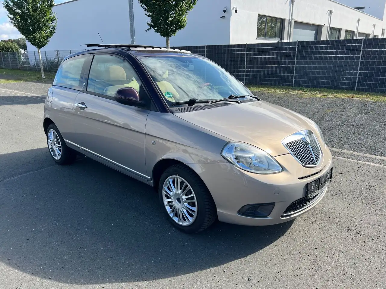 Lancia Ypsilon