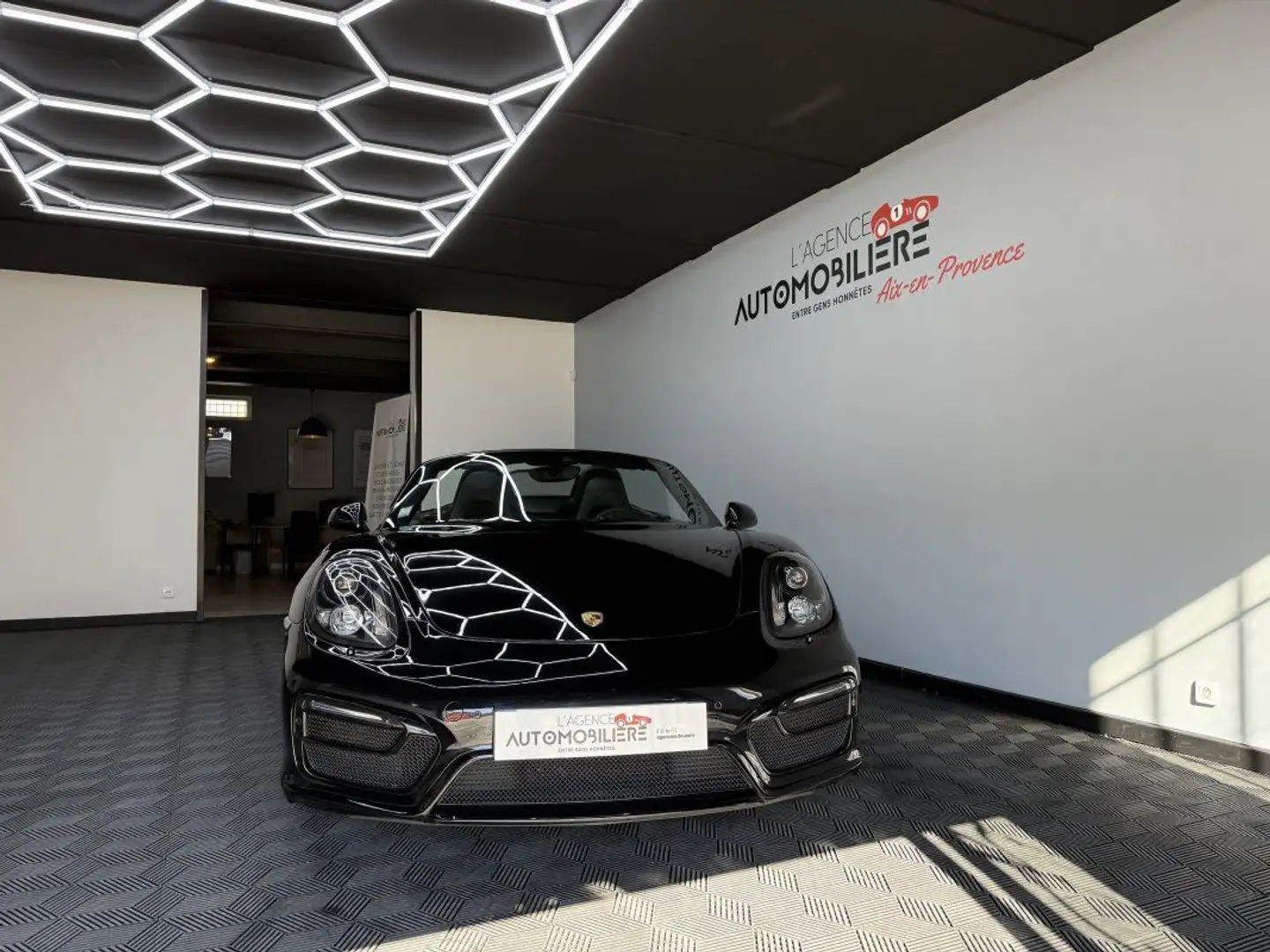 Porsche Boxster 981 GTS 3.4L PDK 330CV Schwarz - 2