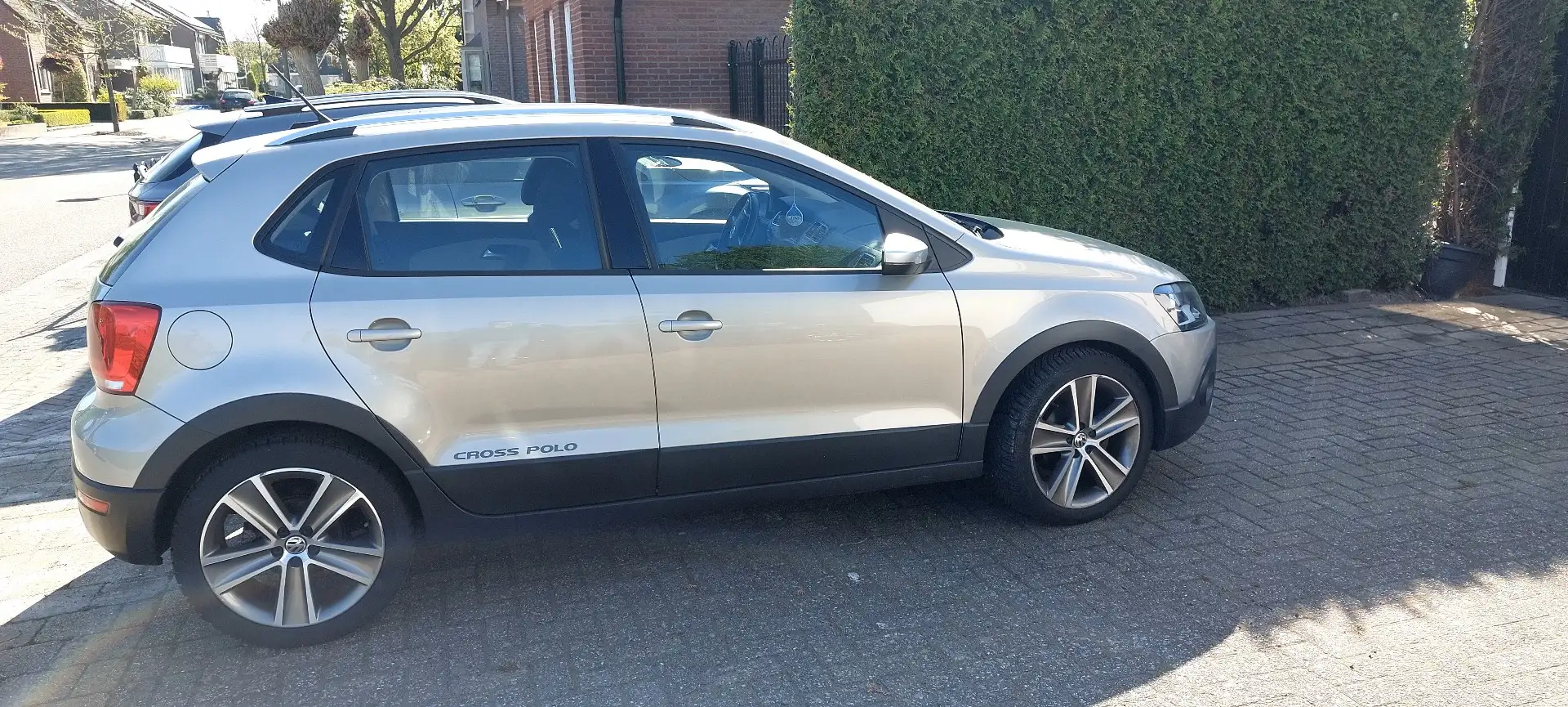 Volkswagen Polo 1.2 TSI Cross Beige - 2