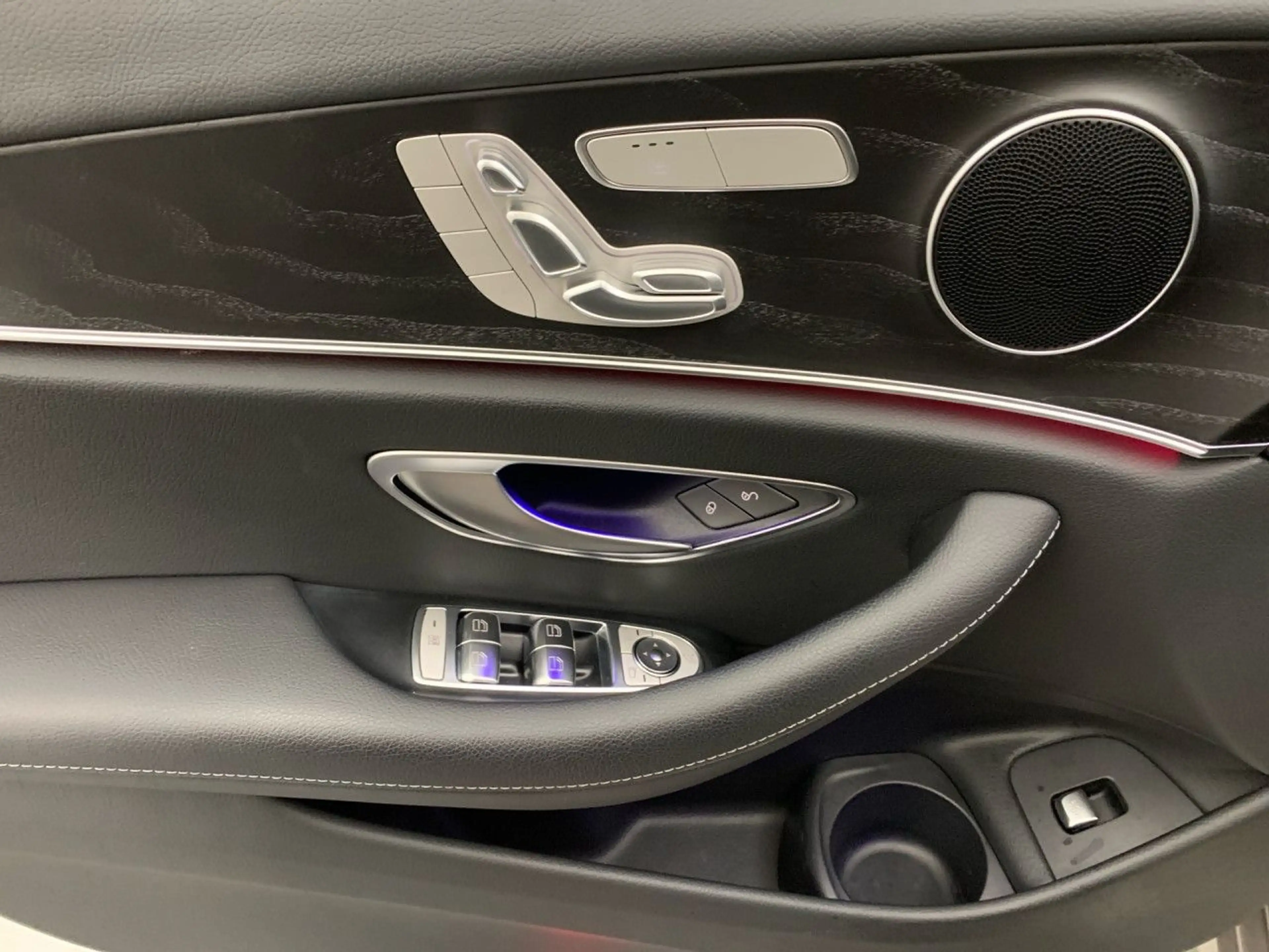 Mercedes-Benz E 400 d T 4M WideScreen Stdhzg Multibeam Distr+ 9G — photo 14