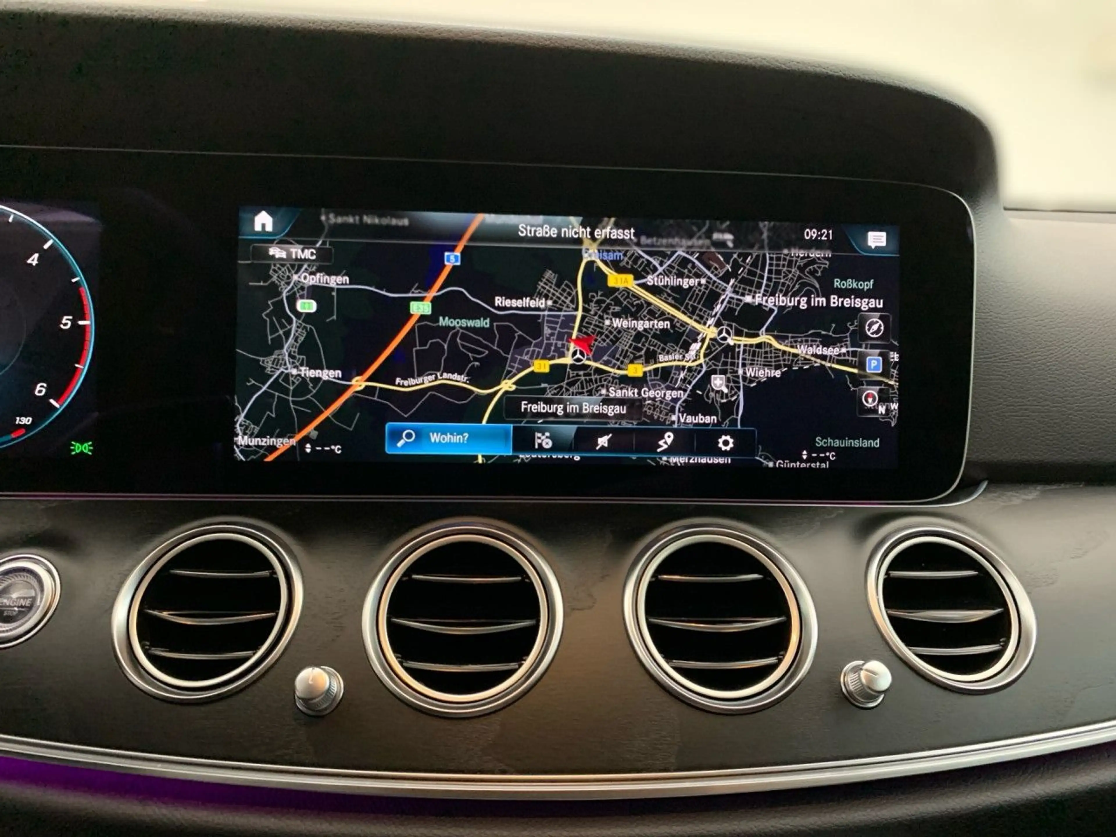 Mercedes-Benz E 400 d T 4M WideScreen Stdhzg Multibeam Distr+ 9G — photo 10