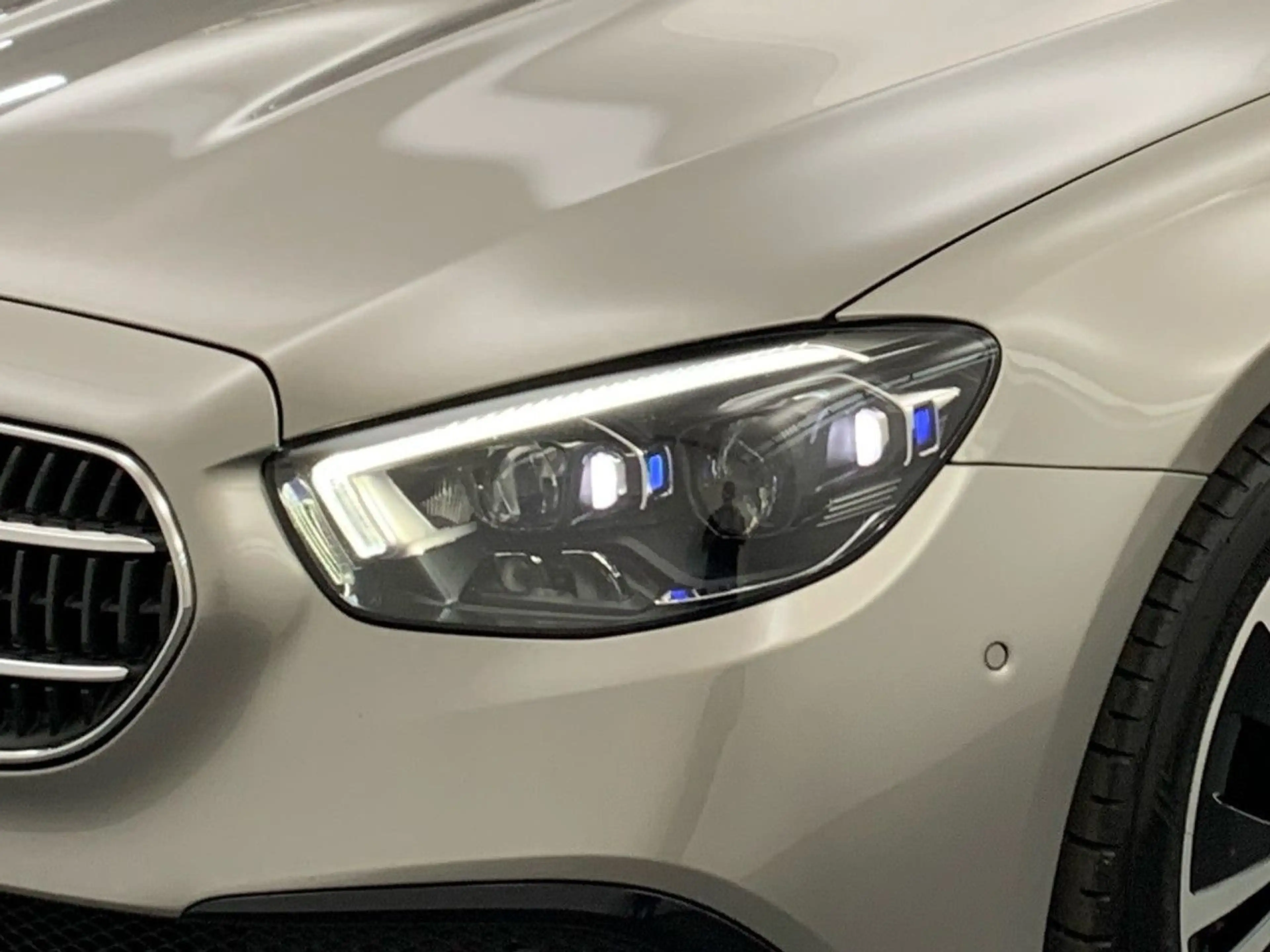 Mercedes-Benz E 400 d T 4M WideScreen Stdhzg Multibeam Distr+ 9G — photo 6