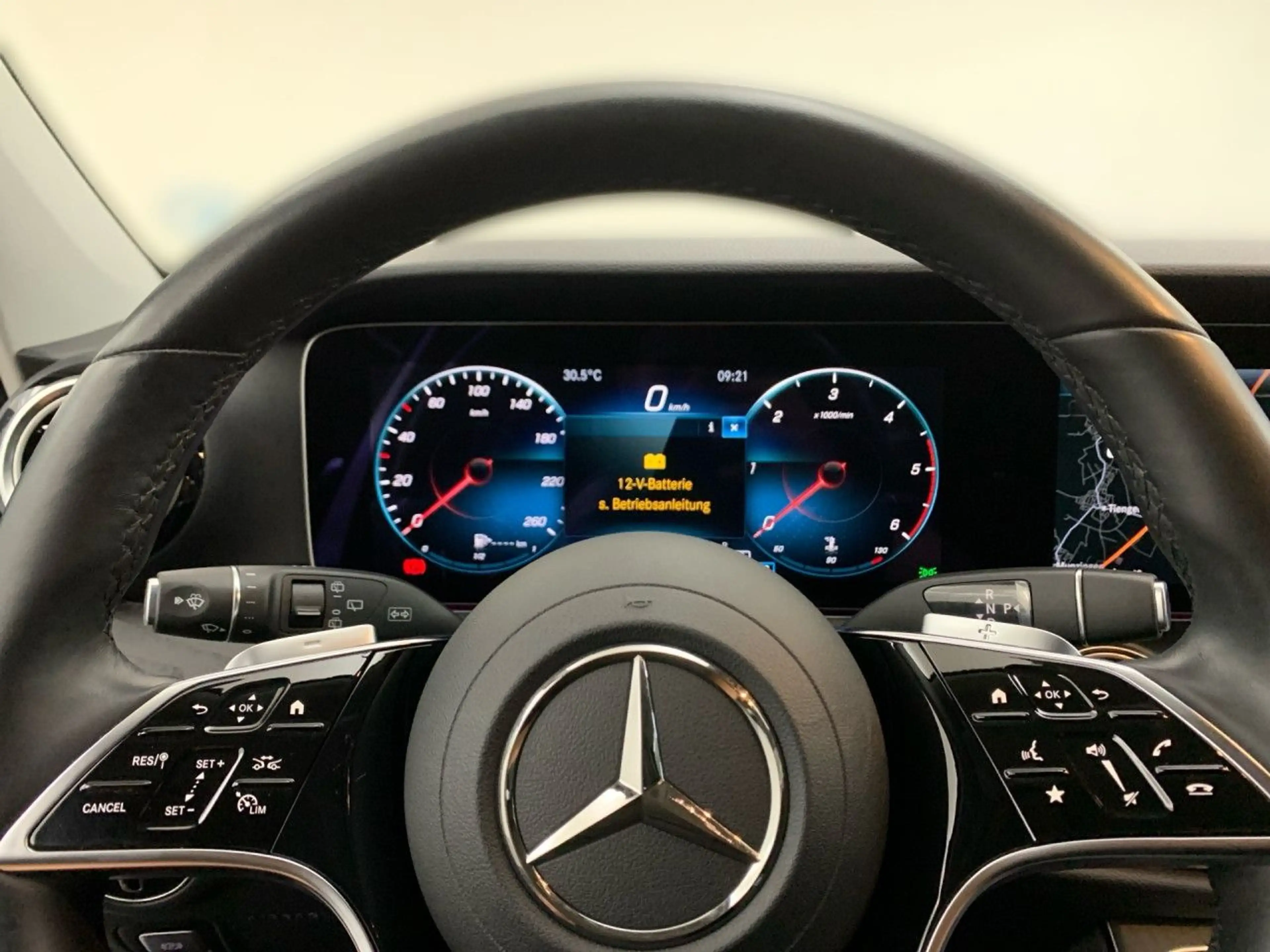 Mercedes-Benz E 400 d T 4M WideScreen Stdhzg Multibeam Distr+ 9G — photo 9