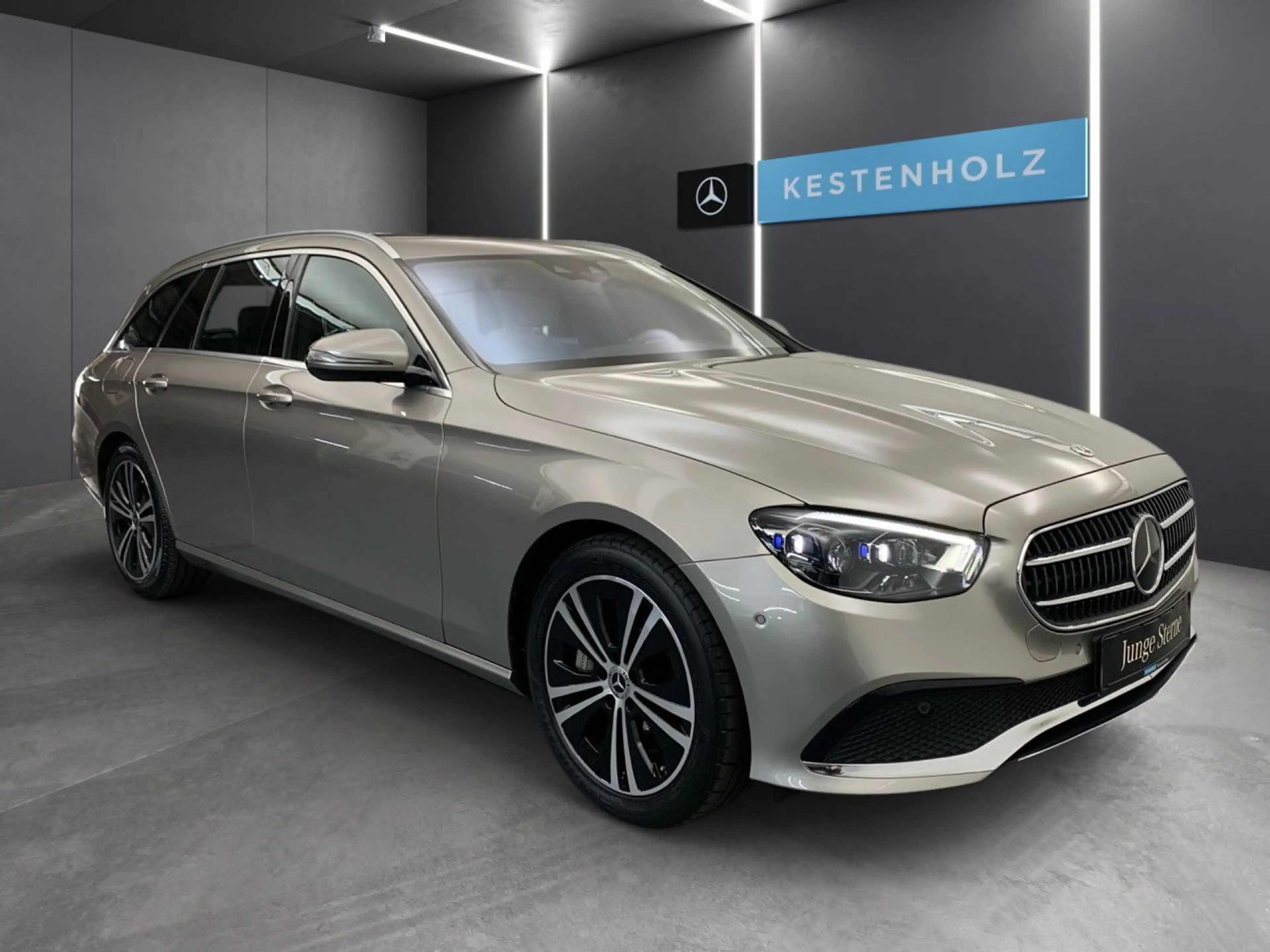 Mercedes-Benz E 400 d T 4M WideScreen Stdhzg Multibeam Distr+ 9G — photo 3