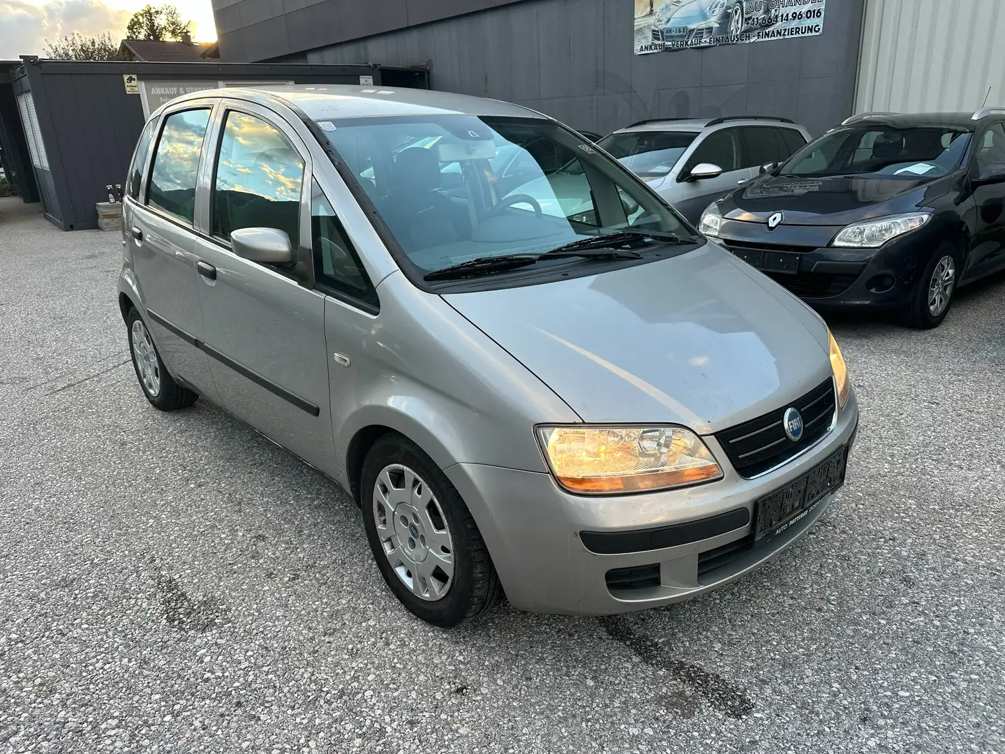 Fiat Idea 1,3 Diesel Grau - 1