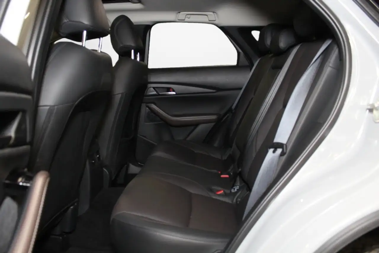 Mazda CX-30 снимка Mazda CX-30
