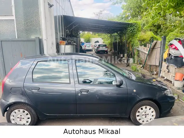Fiat Punto view 3