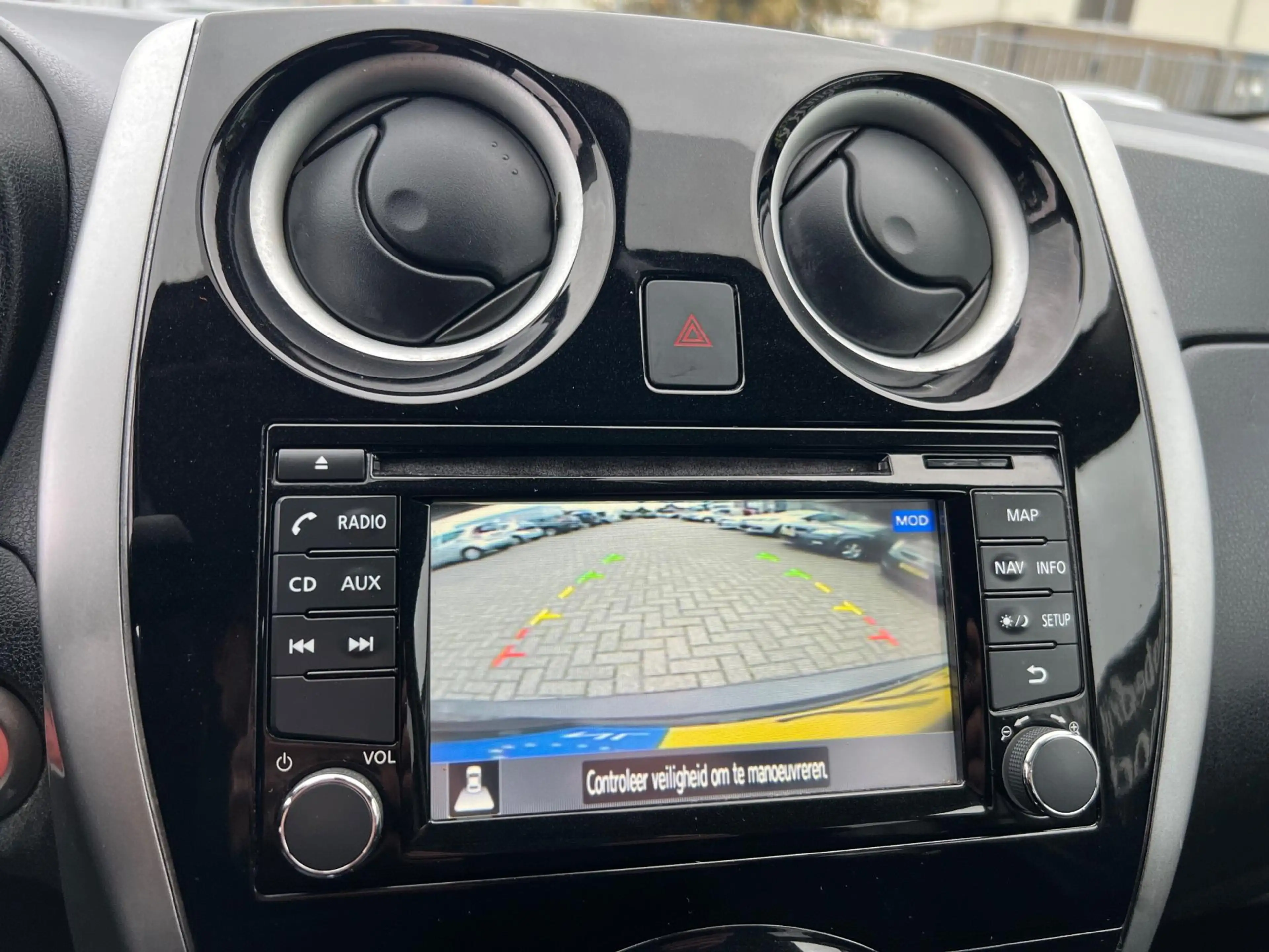 Nissan Note 1.2 N-TEC — photo 12