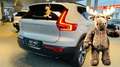 Volvo XC40 B4 P. Dark PILOT LEDER PIXEL NAVI 360° PANO Silber - thumbnail 10
