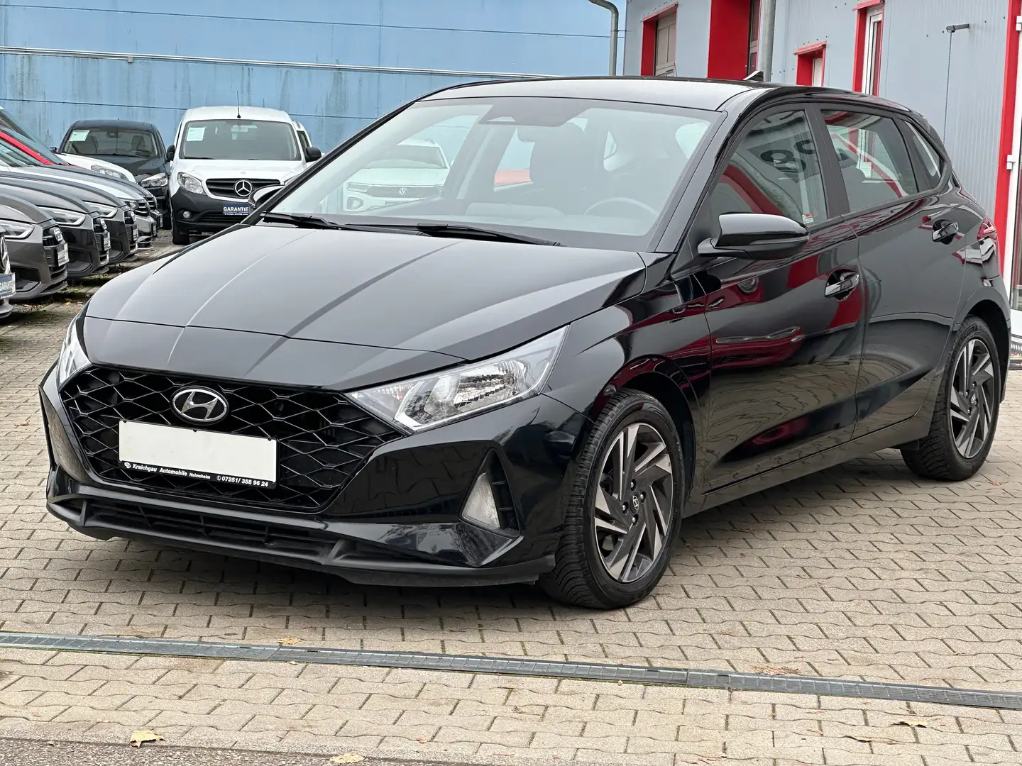 Hyundai i20 Kamera*Sitz+Lenkradheiz*Parkpilot*Alarm*Tempo*Alu Schwarz - 1