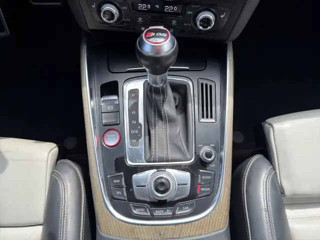 Audi SQ5 view 15