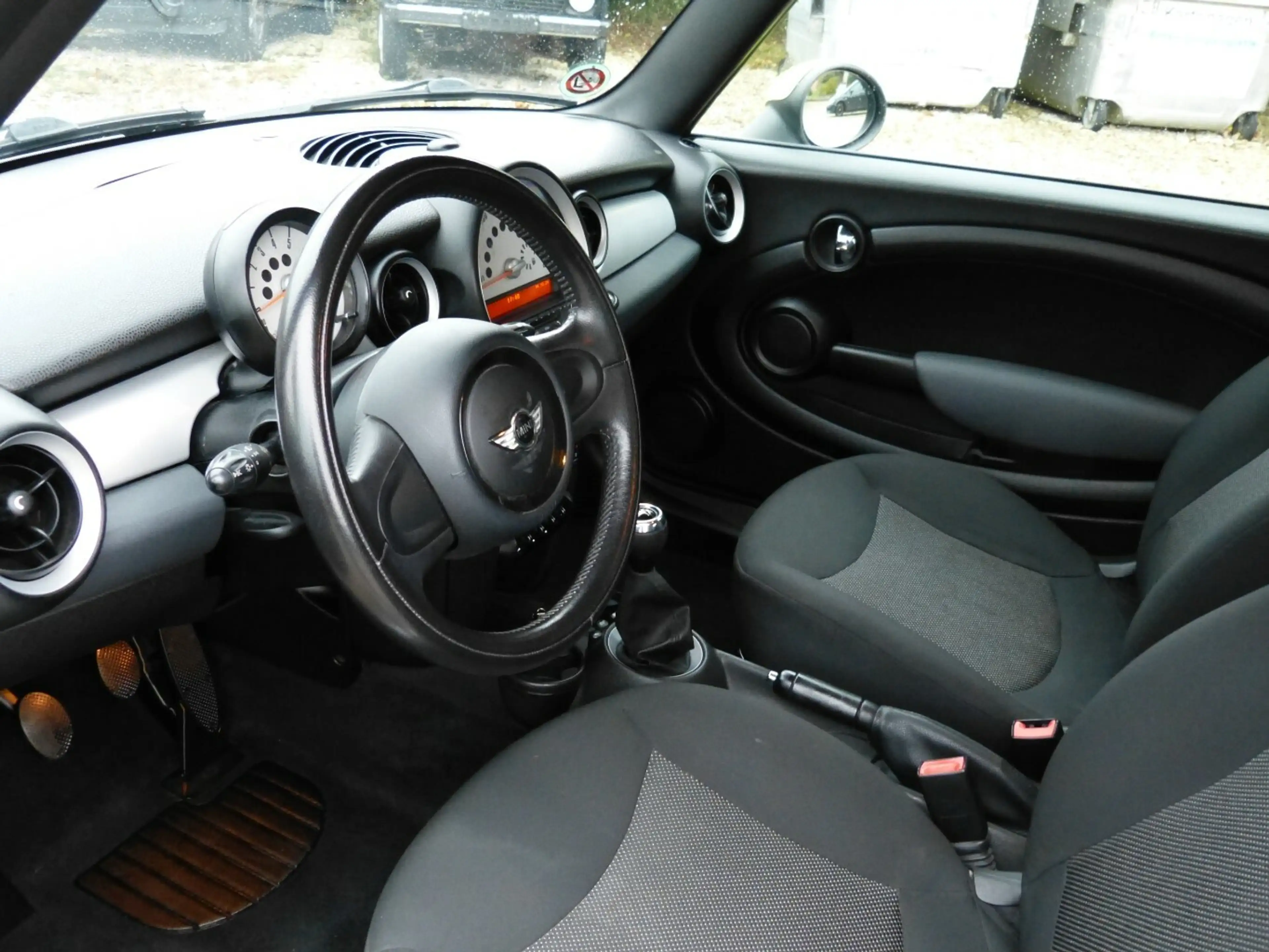 MINI Cooper Clubman 1.6 [KLIMAAUTOMATIK/AHK/1. HAND] — photo 12