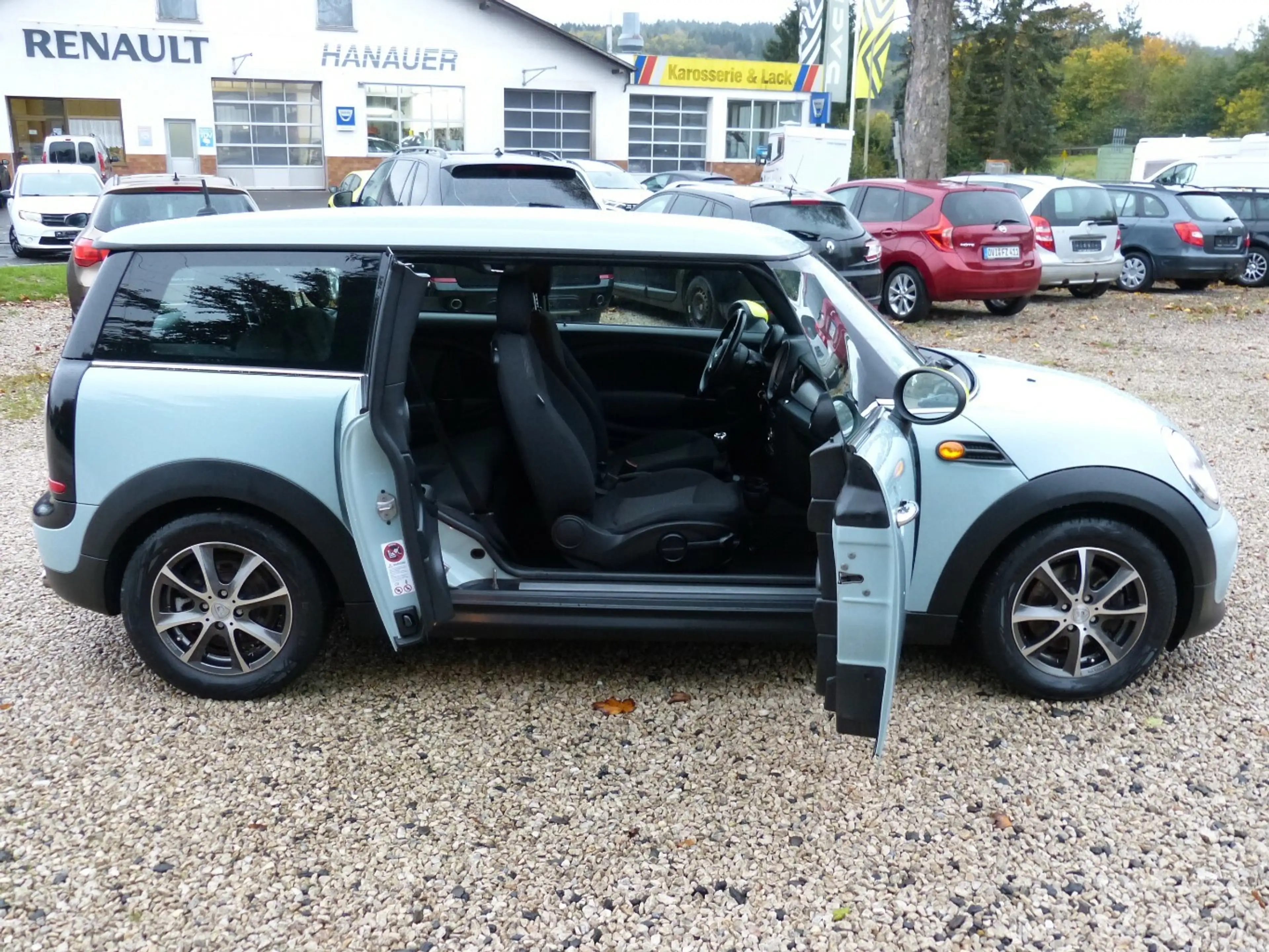 MINI Cooper Clubman 1.6 [KLIMAAUTOMATIK/AHK/1. HAND] — photo 5