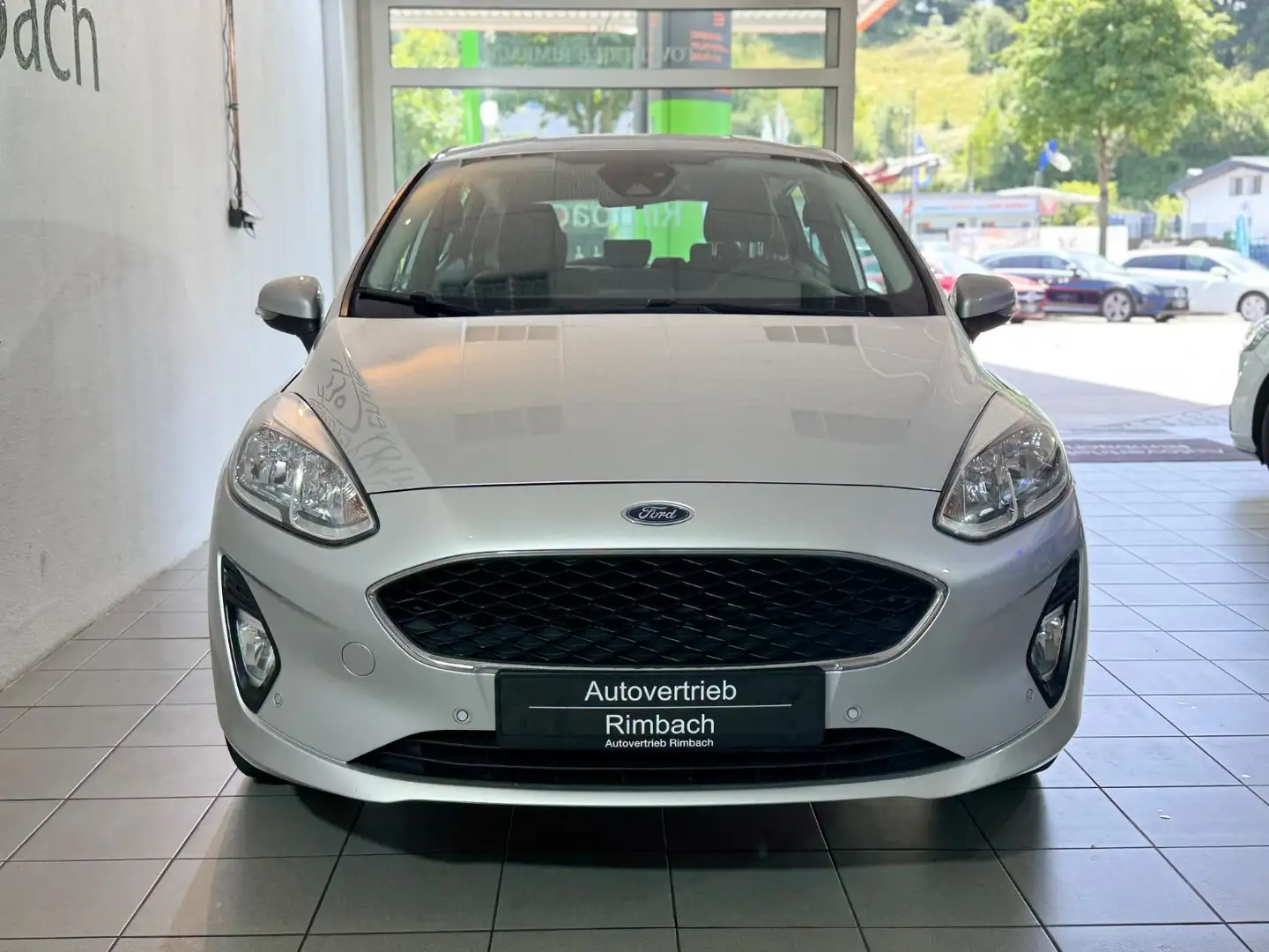 Ford Fiesta 1.1 Cool & Connect Silber - 2