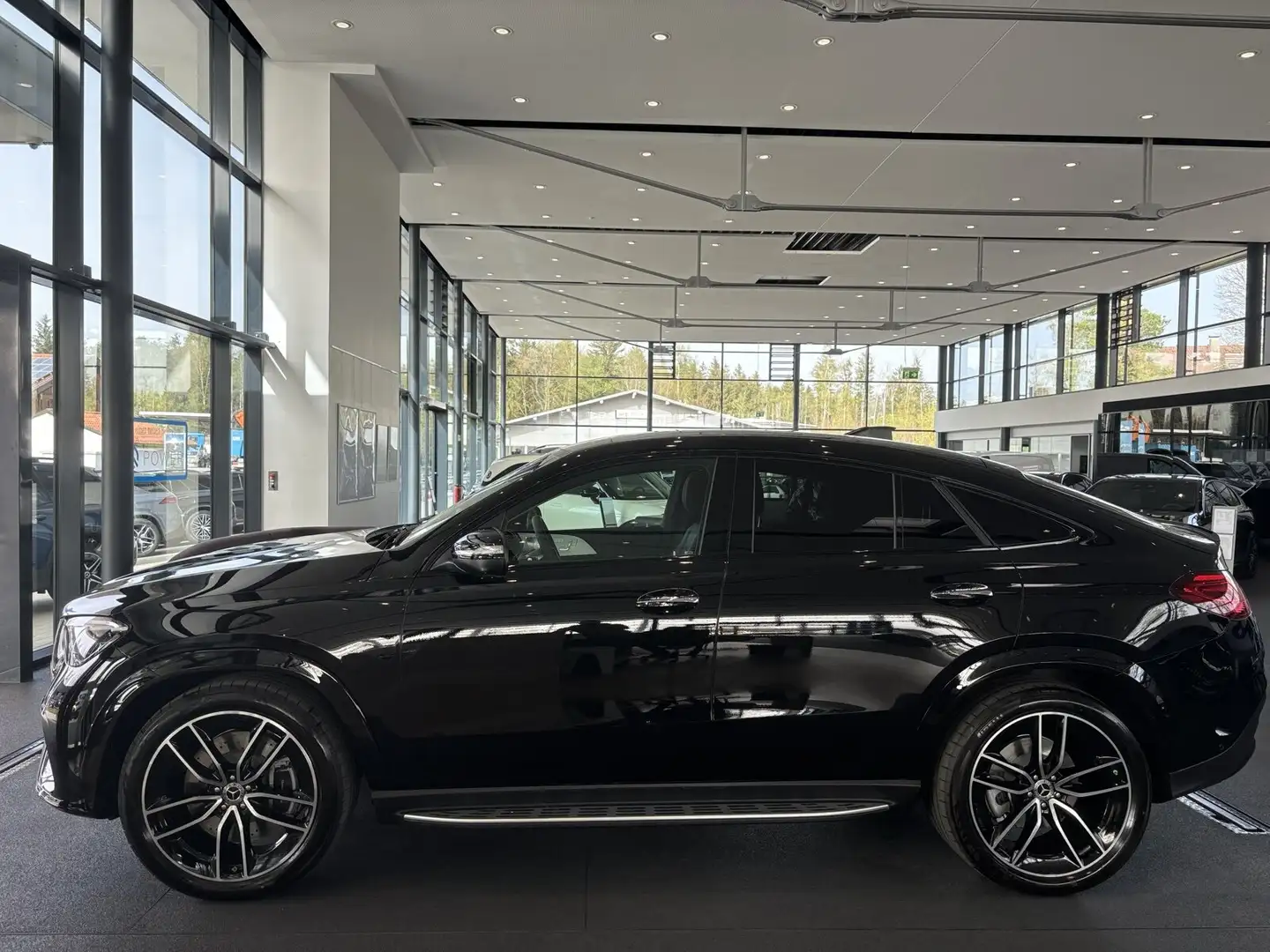 Mercedes-Benz GLE 450 GLE 450 d 4MATIC Coupé*AMG-LINE*AHK*Standh*22 Zoll crna - 2