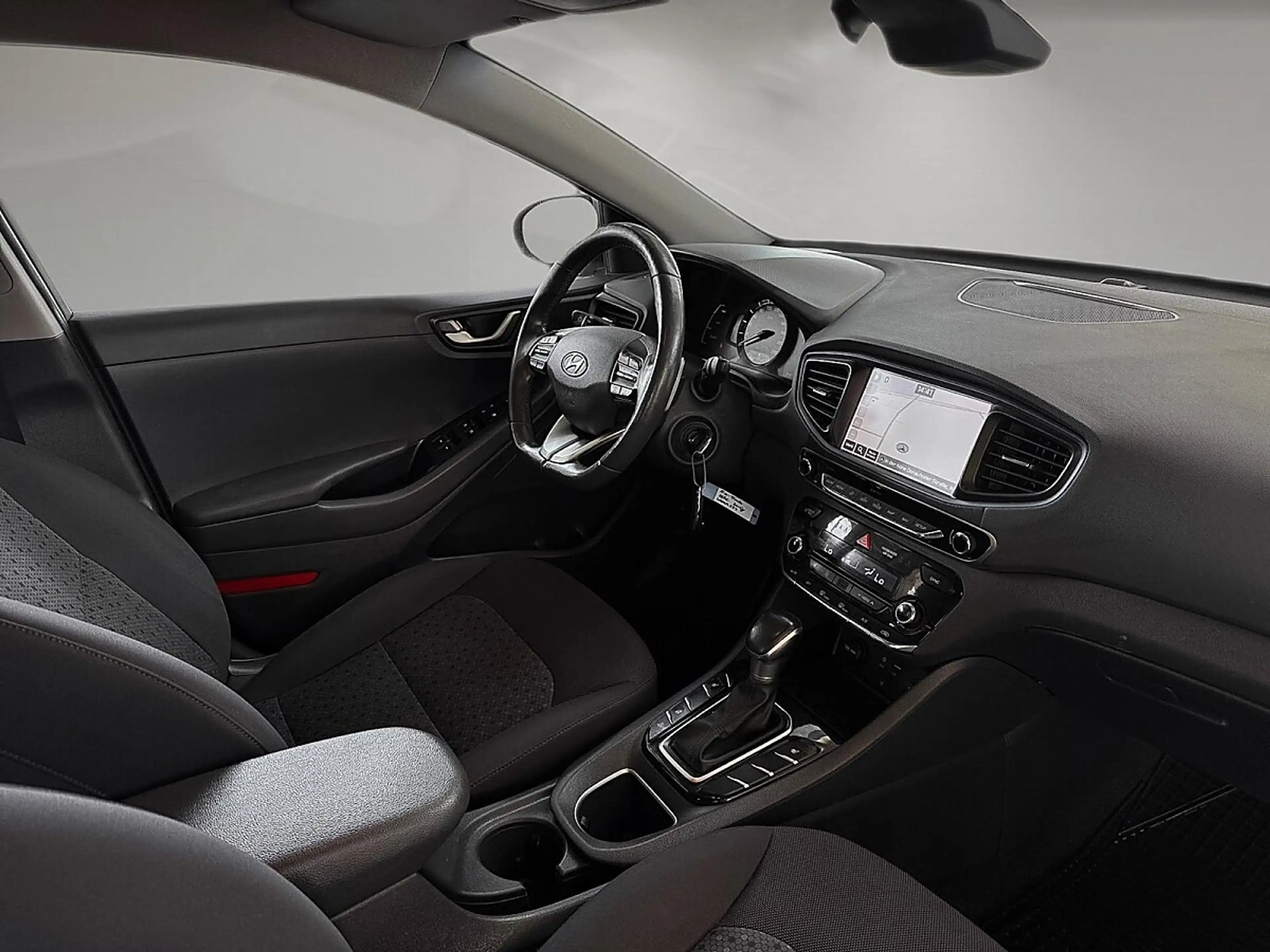 Hyundai IONIQ Ioniq 1,6 GDi Hybrid Premium | PICKERL BIS 09/2... — photo 8