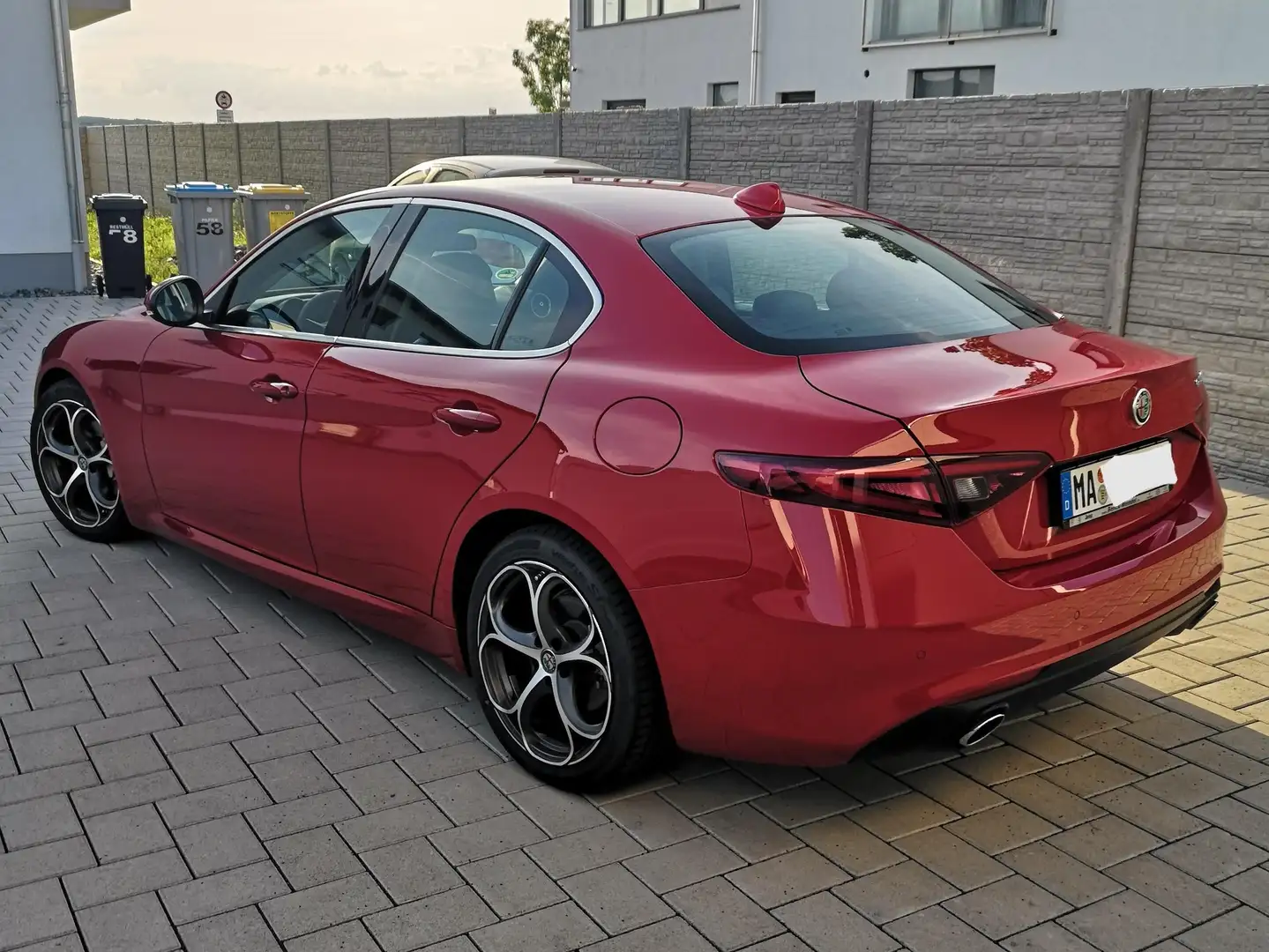 Alfa Romeo Giulia Rot - 2