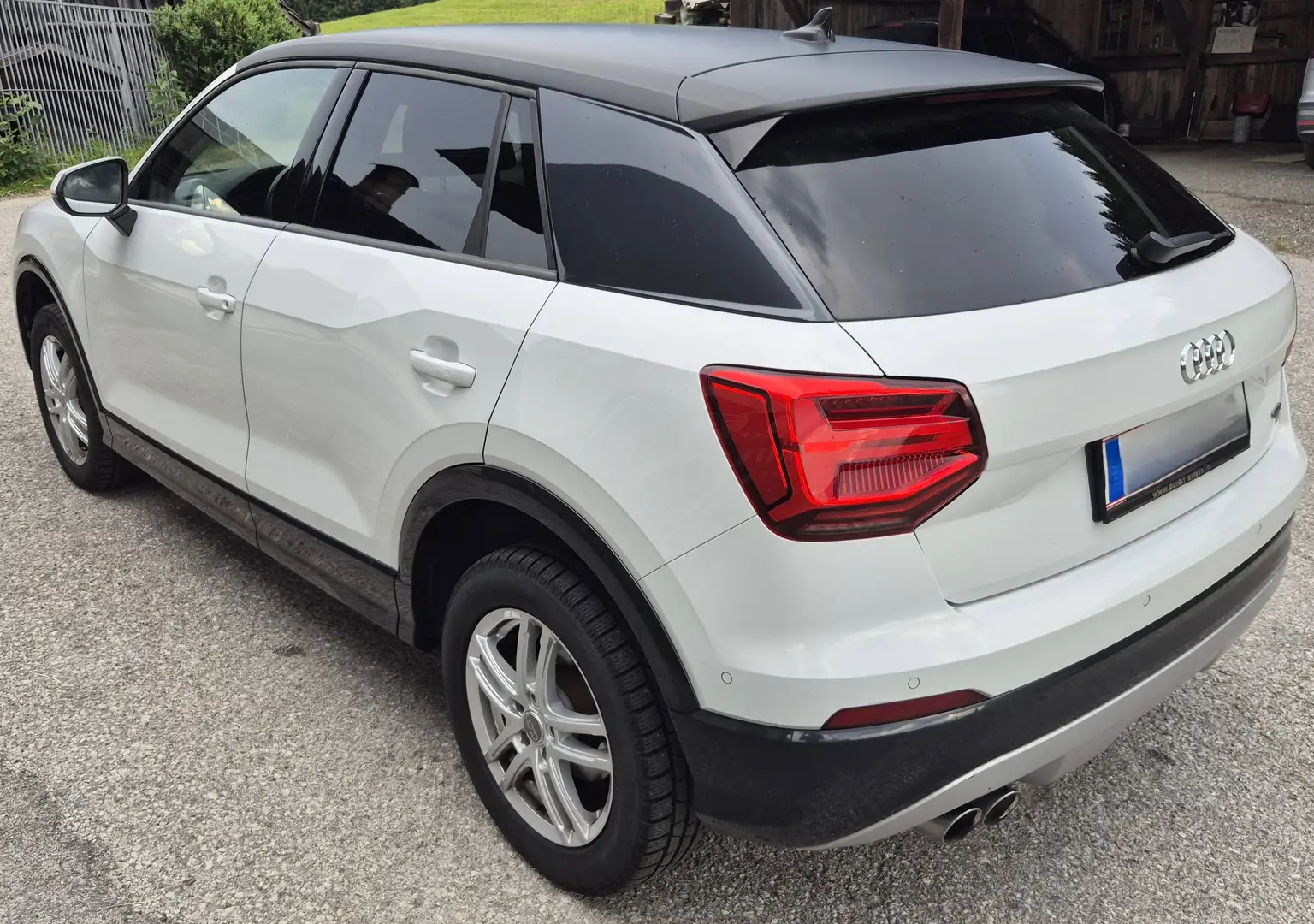 Audi Q2 Q2 2,0 TDI quattro S-tronic Design Weiß - 2
