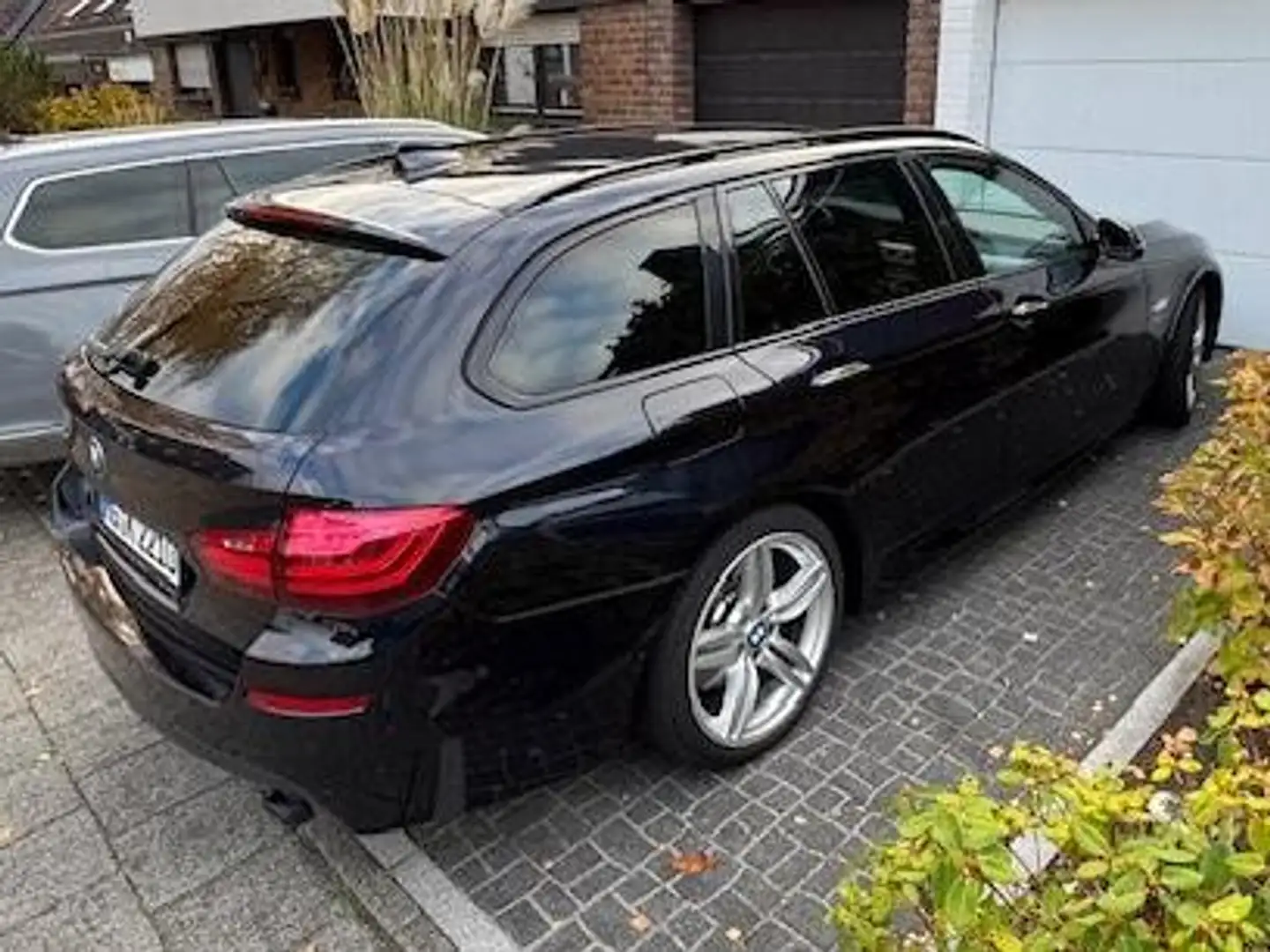 BMW 535 535d xDrive Touring Sport-Aut. Schwarz - 1