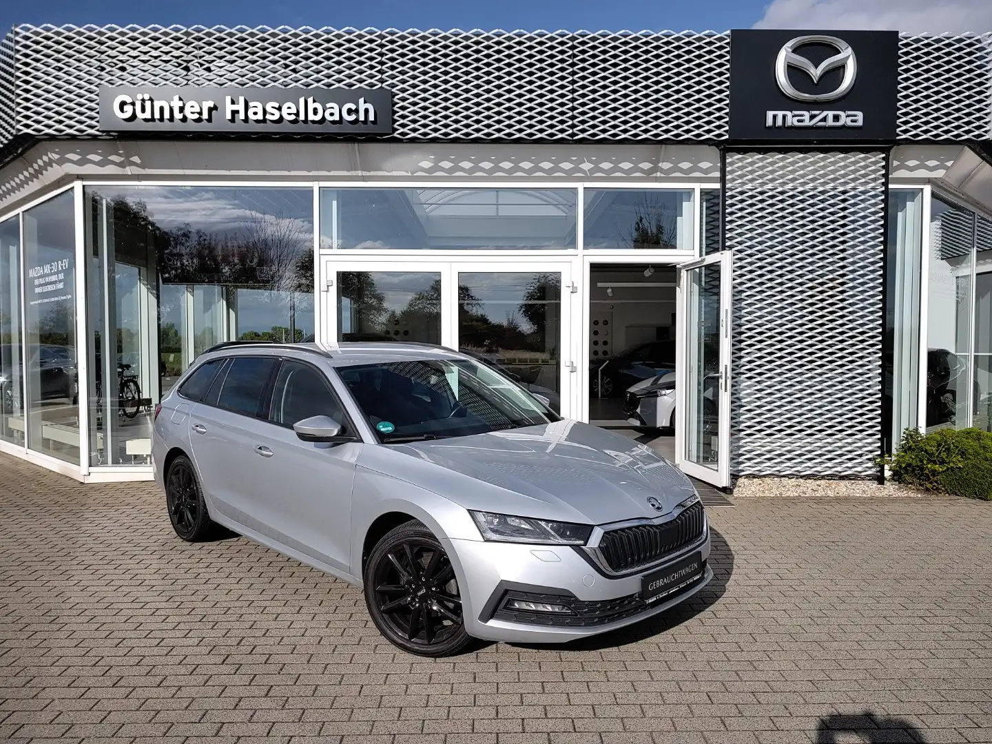 Skoda Octavia Combi Ambition LED ACC Kessy Sitzheizg Klimaaut Am Silber - 2