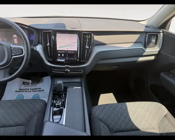 Volvo XC60 view 11