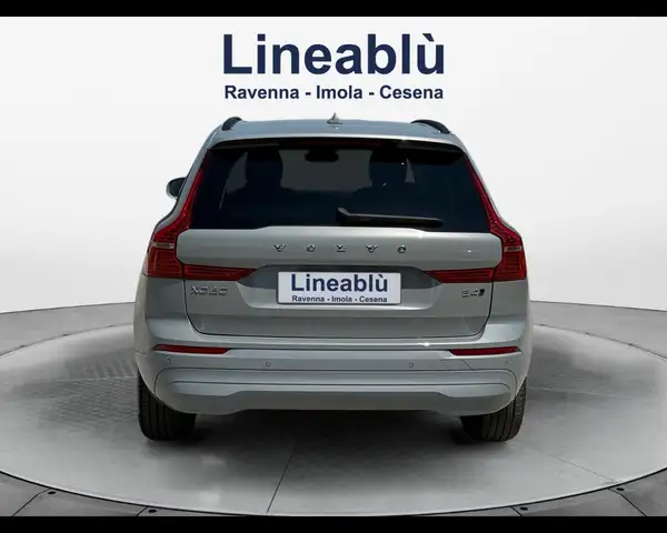 Volvo XC60 view 4