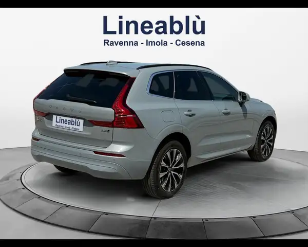 Volvo XC60 view 5