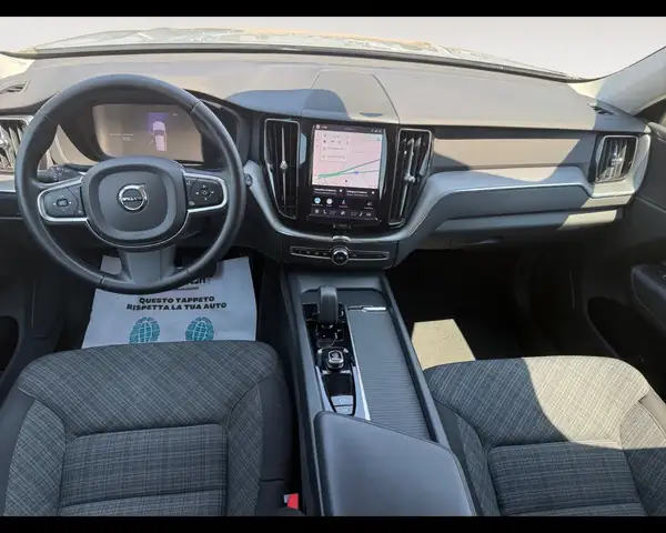 Volvo XC60 view 10