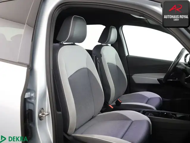 Volkswagen Id.3 view 11