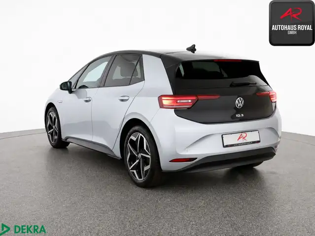 Volkswagen Id.3 view 3