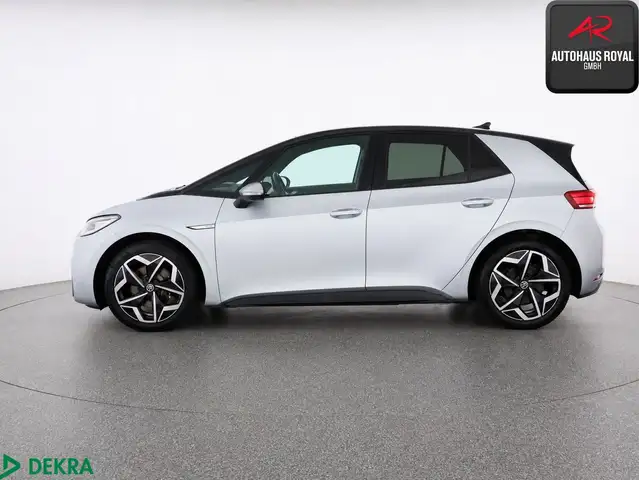 Volkswagen Id.3 view 2