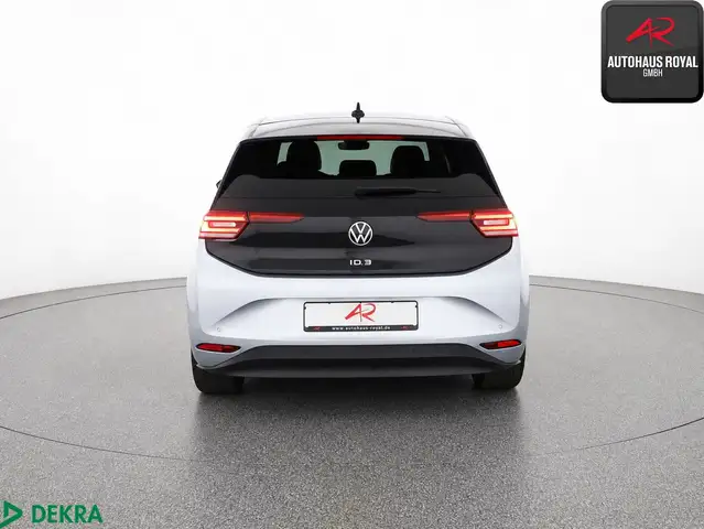 Volkswagen Id.3 view 4