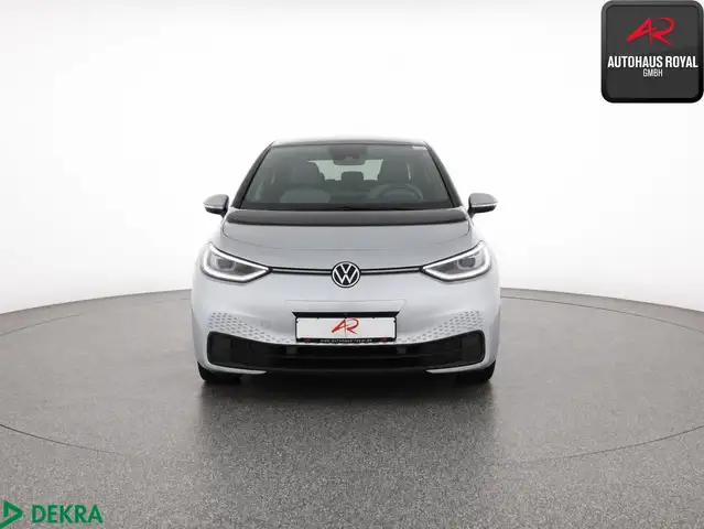 Volkswagen Id.3 view 8