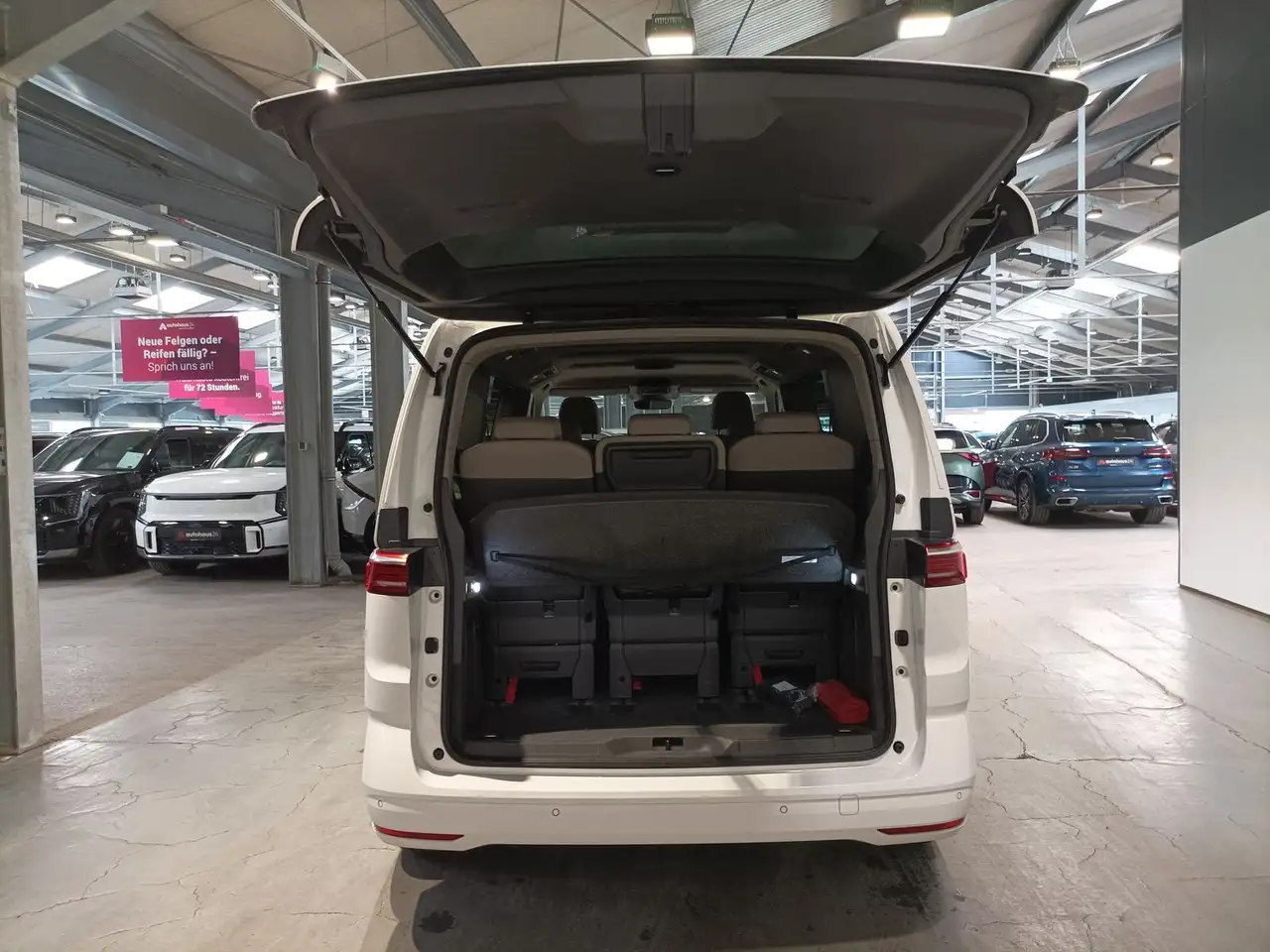 Volkswagen T7 Multivan 2.0 TDI Life LED Navi CAM 7-S AHK SHZ, миниатюра 6