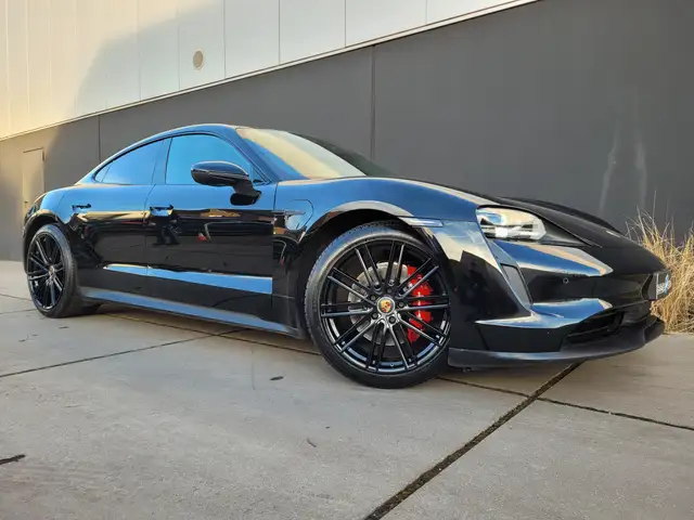 Porsche Taycan *PERF.+BATT.*WARMTEPOMP*MEMORY*PANO DAK*21"ALU*