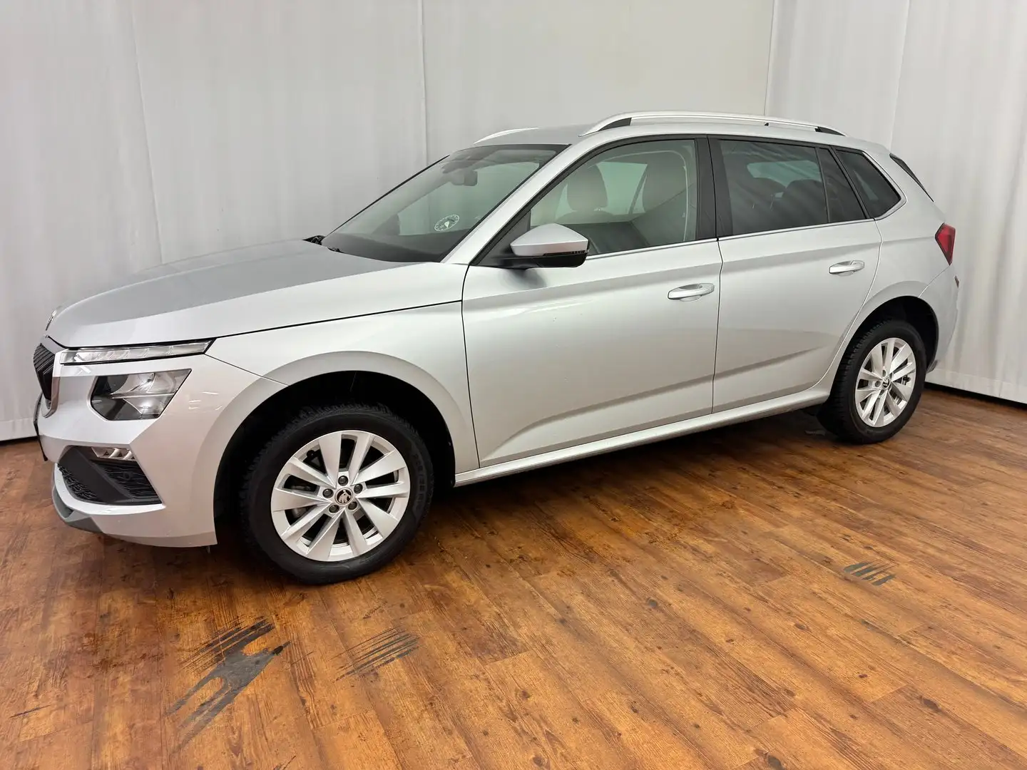 Skoda Kamiq Selection TSI DSG Silber - 2